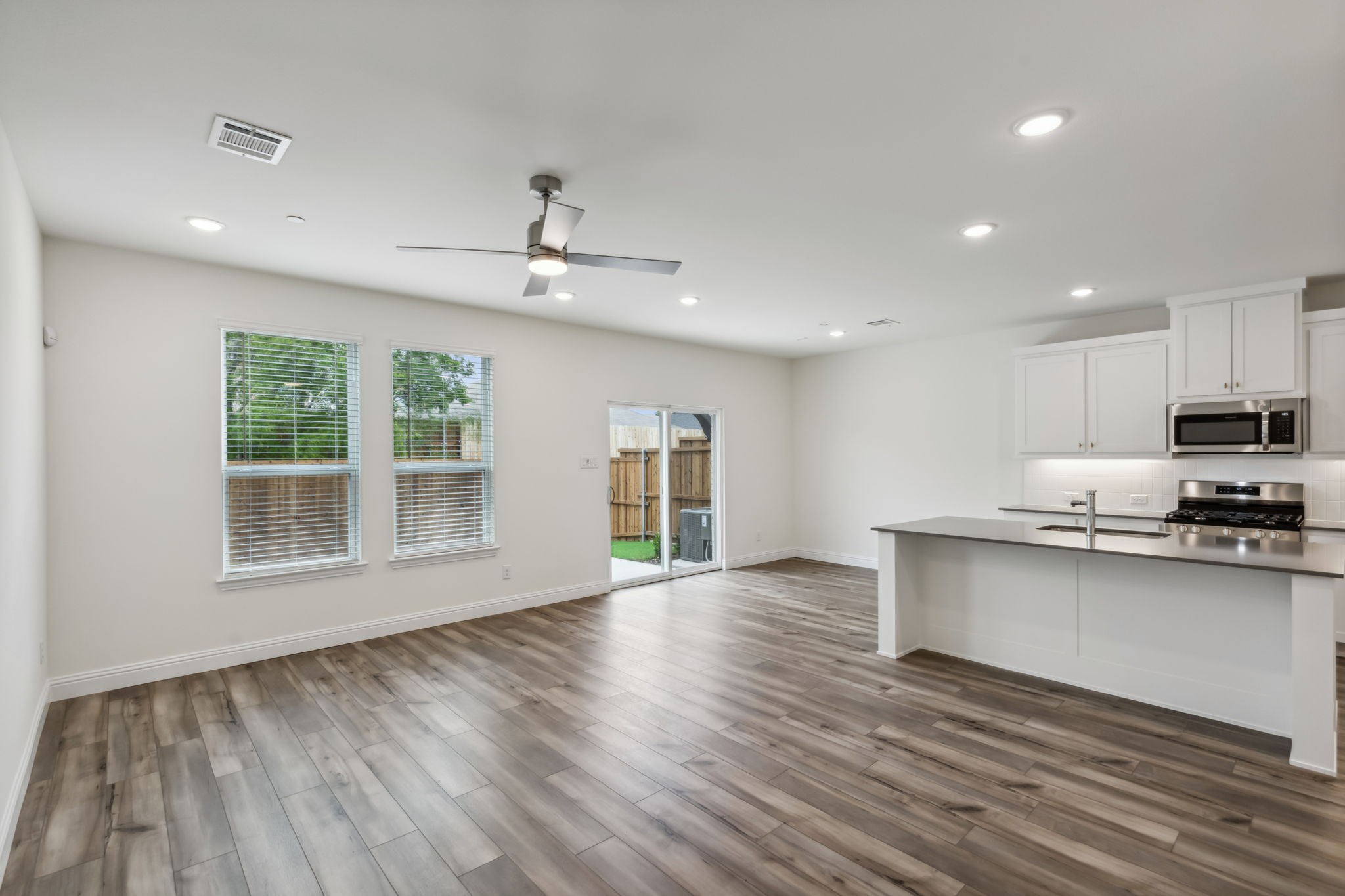 3705 Pierce Lane Grand Prairie TX 75052