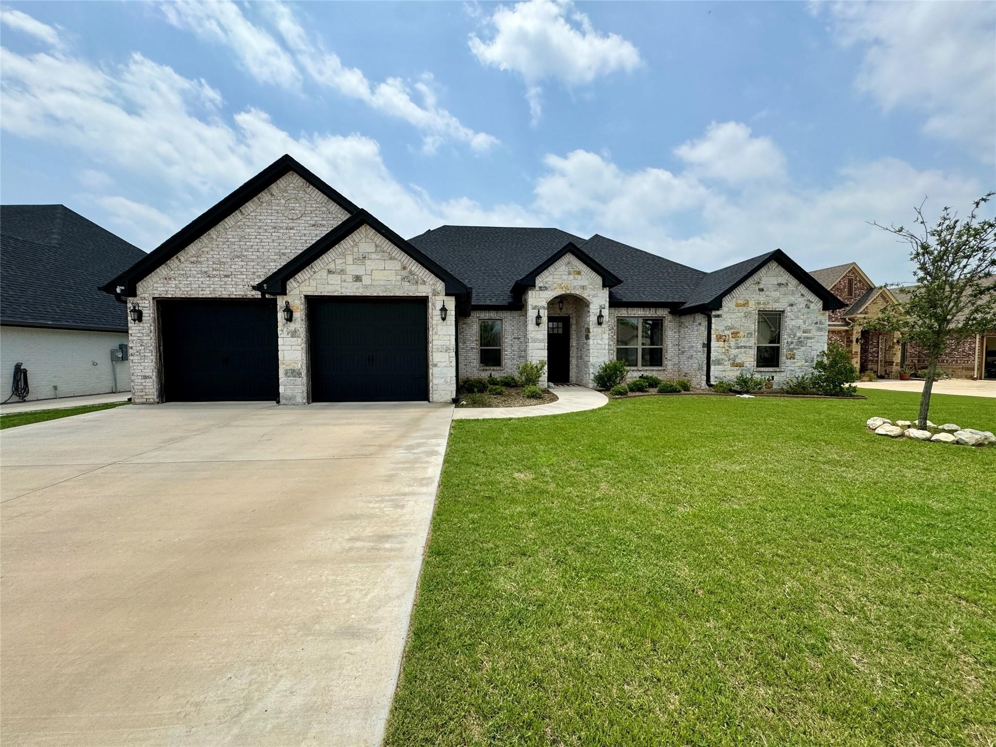 6611 Pinehurst Drive Granbury TX 76049