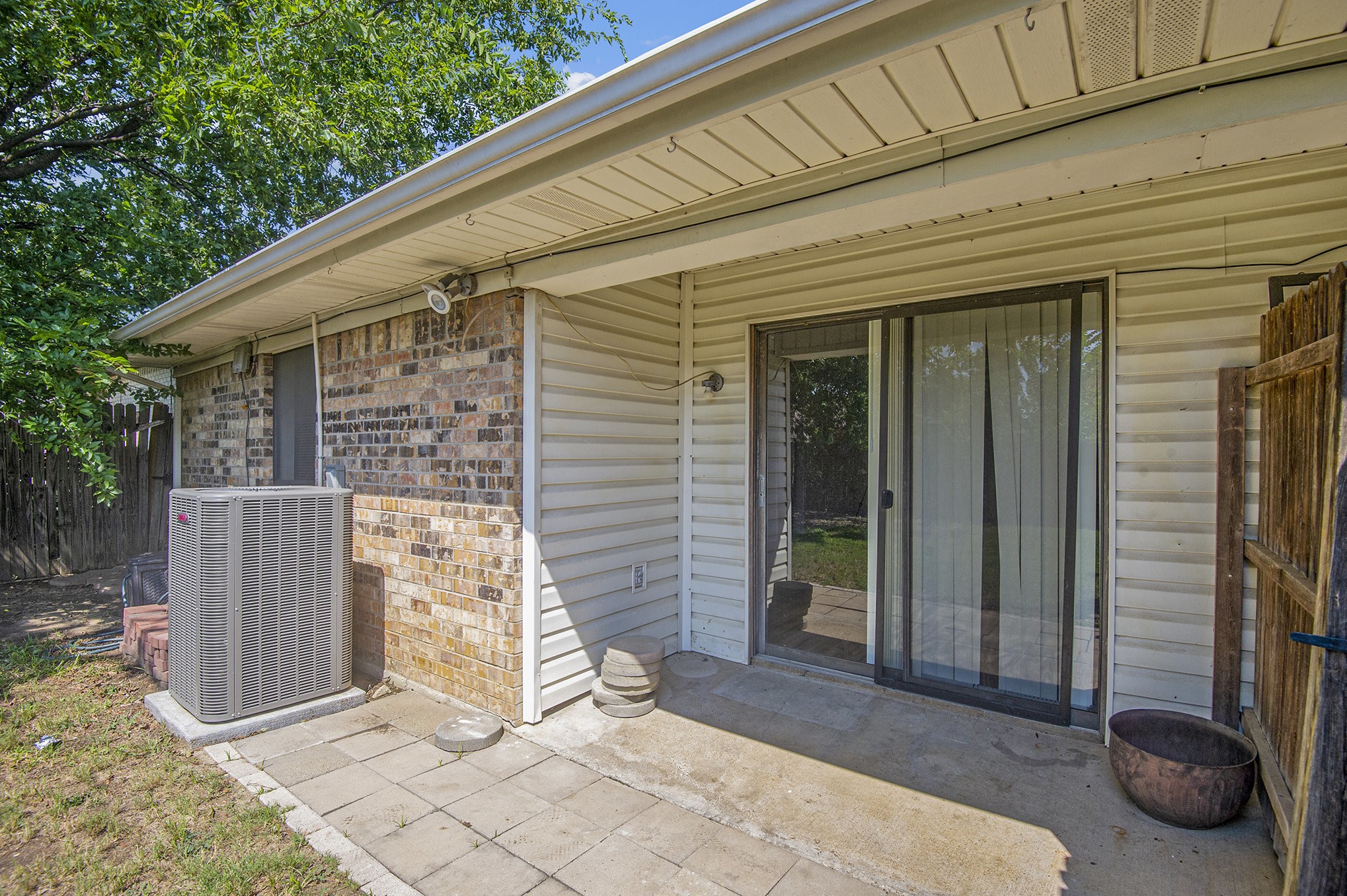 6819 W Cleburne Road Fort Worth TX 76133