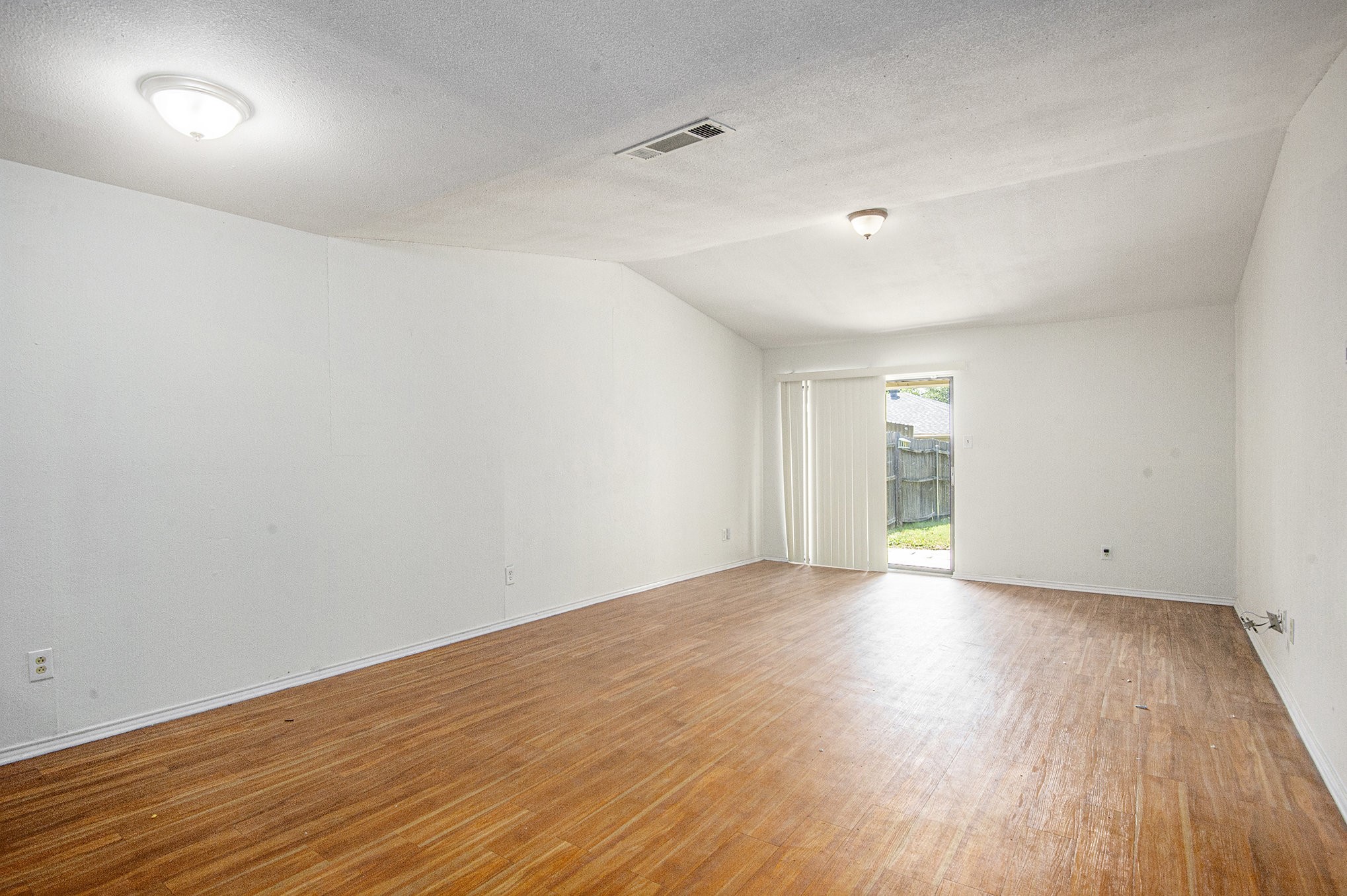 6819 W Cleburne Road Fort Worth TX 76133