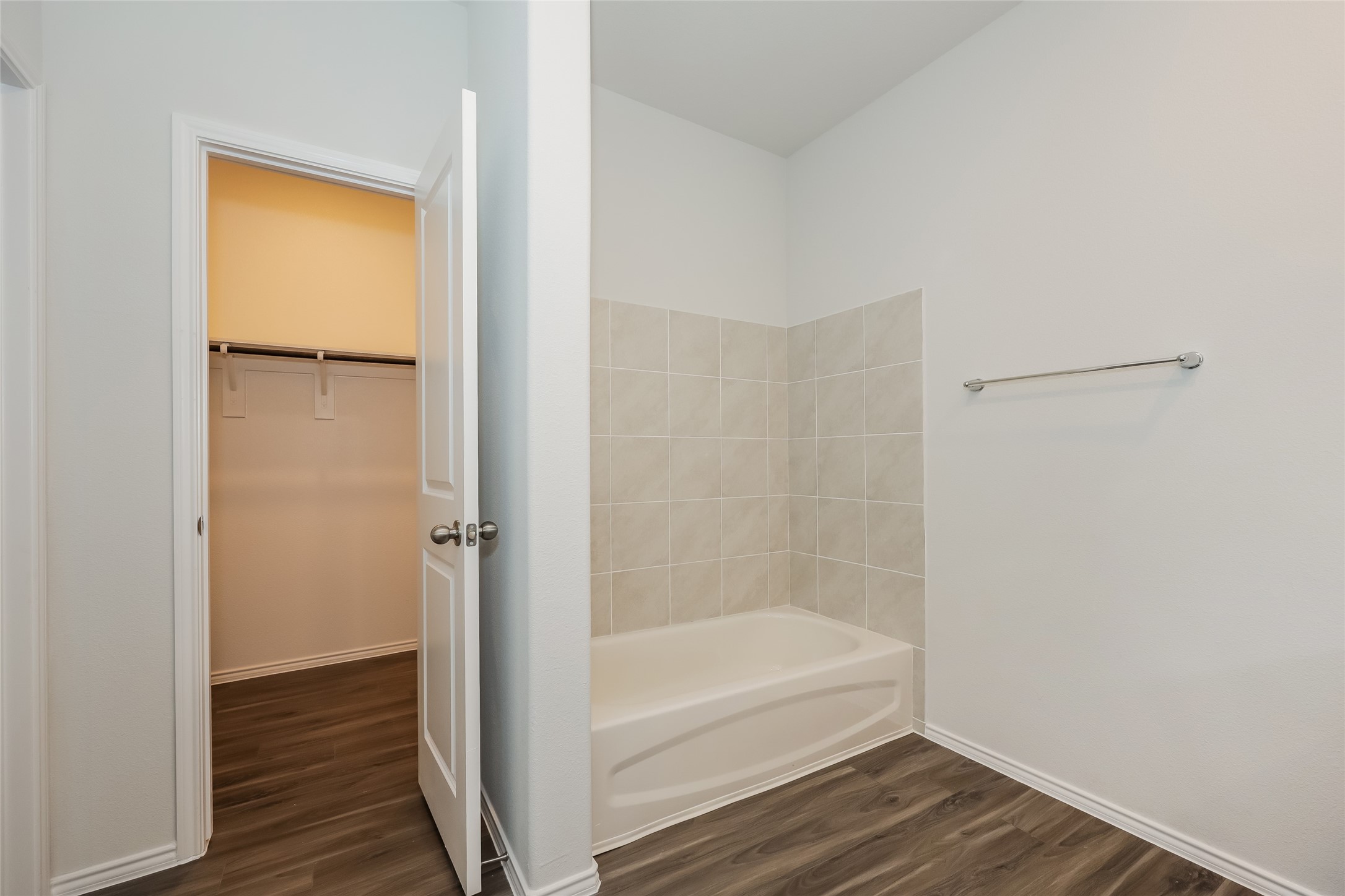 1310 Esther Lane Ennis TX 75119