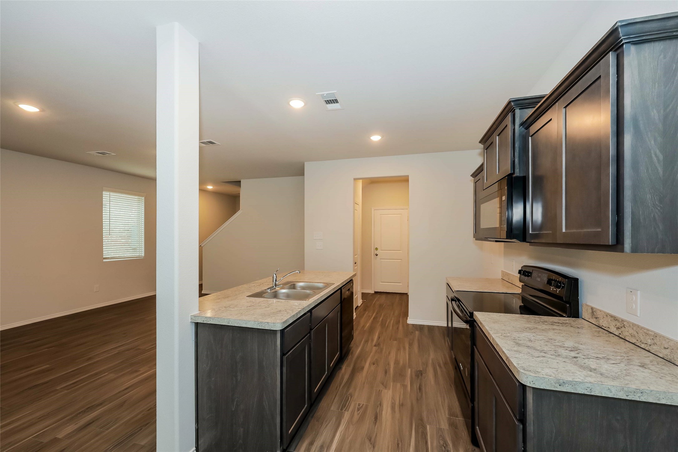 1310 Esther Lane Ennis TX 75119
