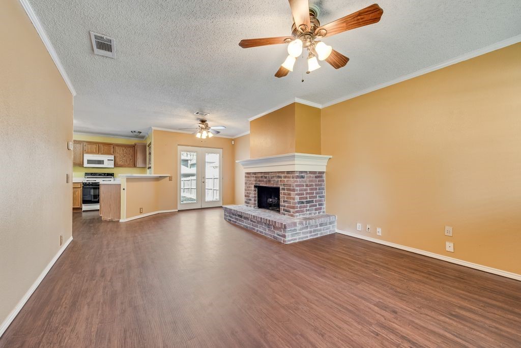 220 High Pointe Lane Cedar Hill TX 75104