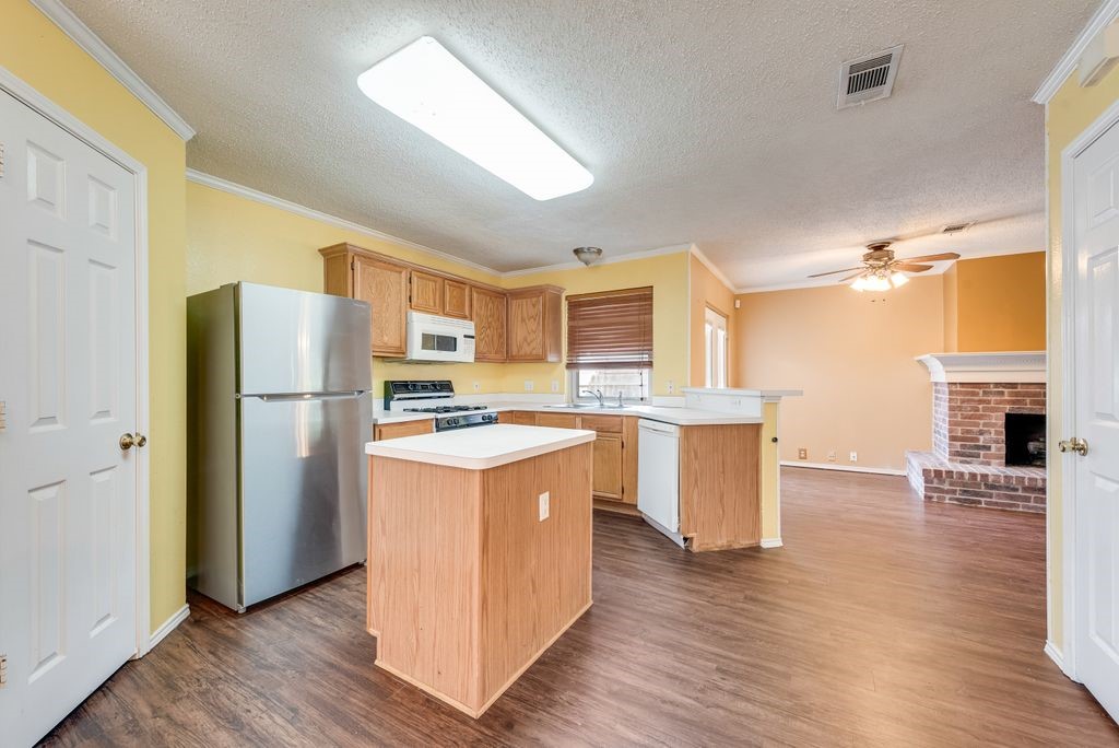 220 High Pointe Lane Cedar Hill TX 75104