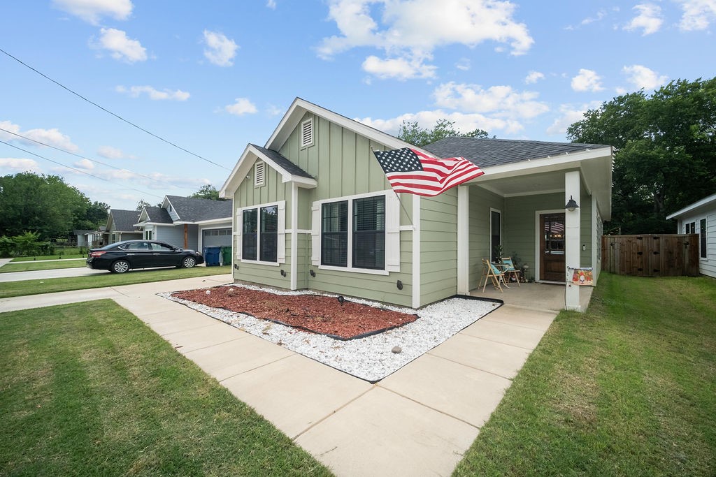 106 Flowers Street Waxahachie TX 75165