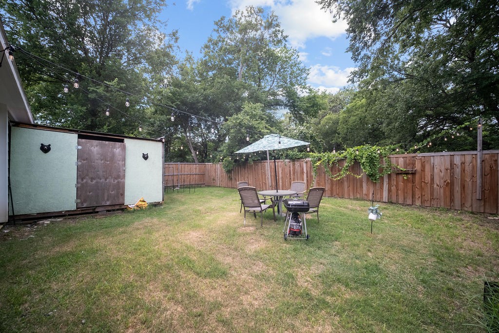 106 Flowers Street Waxahachie TX 75165