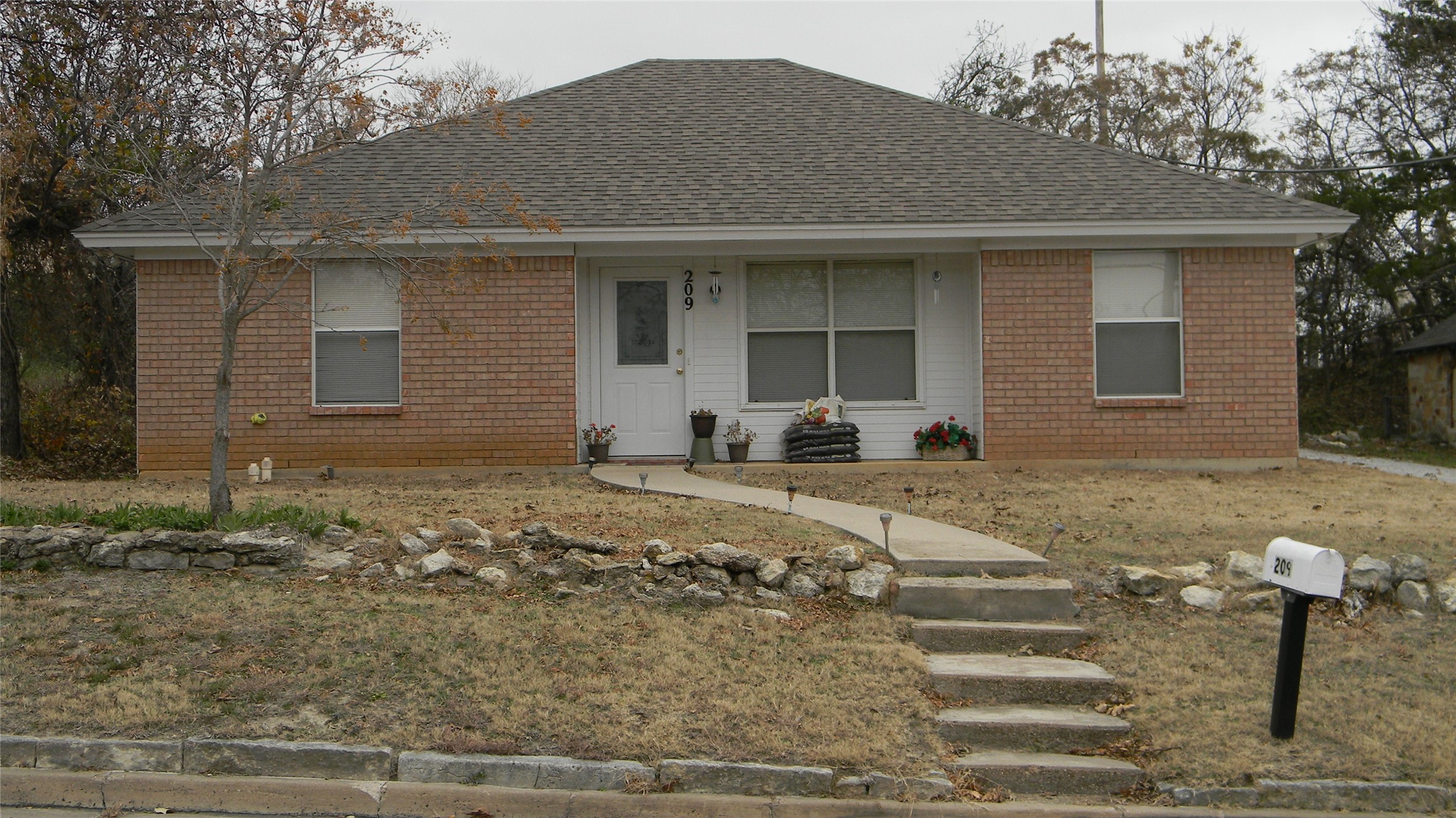 209 S State Street Decatur TX 76234