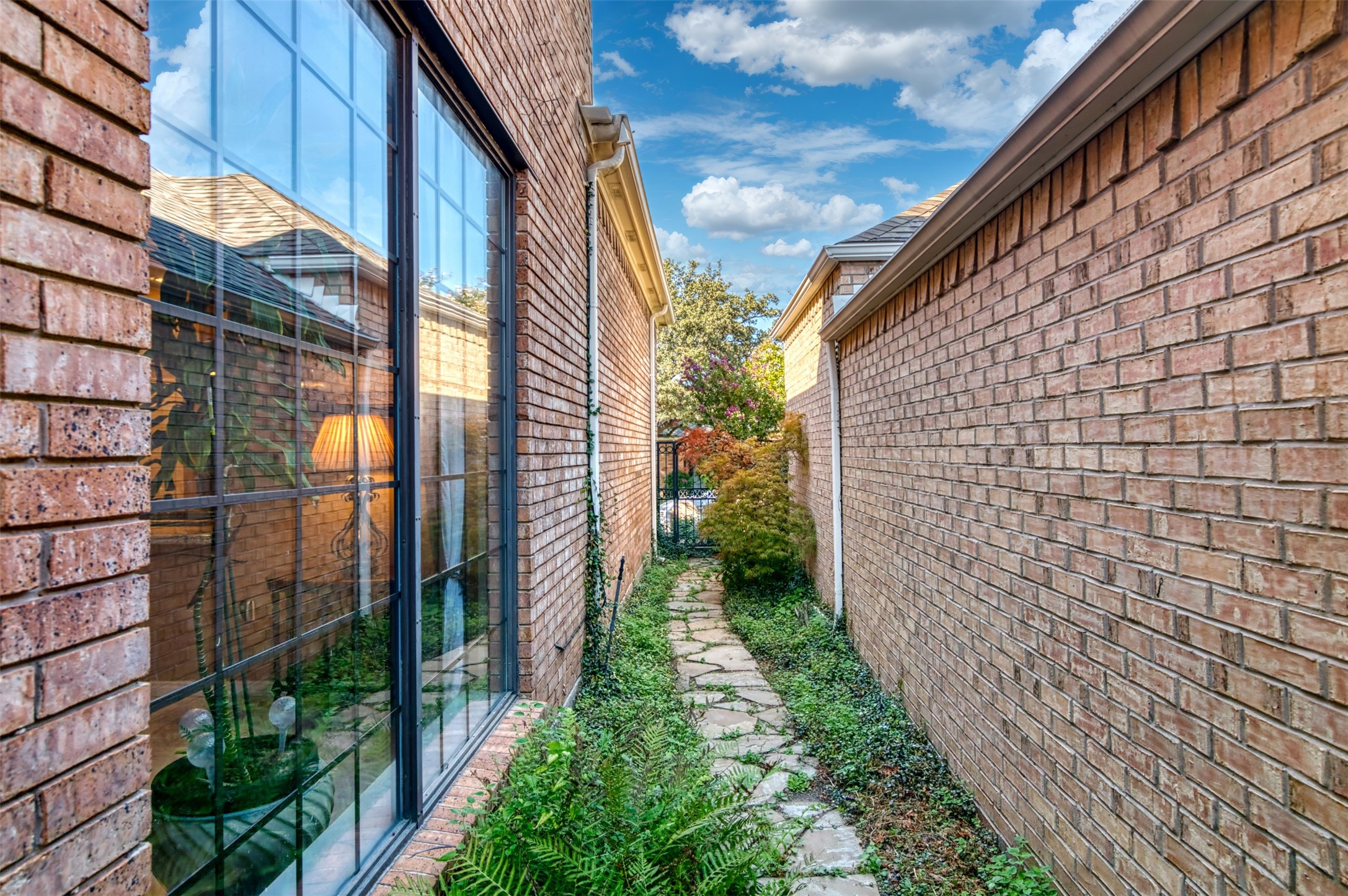 5920 Encore Drive Dallas TX 75240