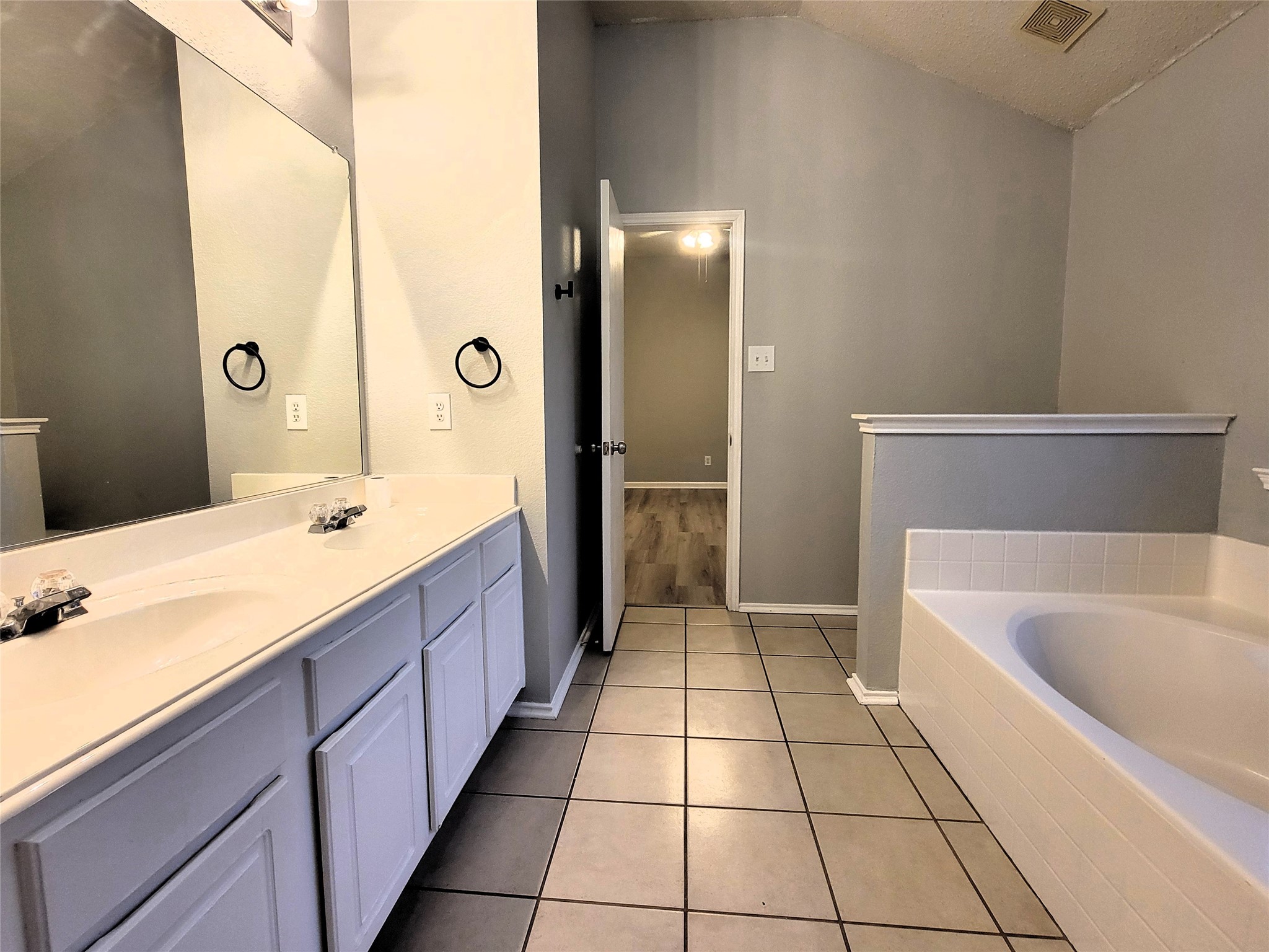 829 Beaver Creek Drive Burleson TX 76028