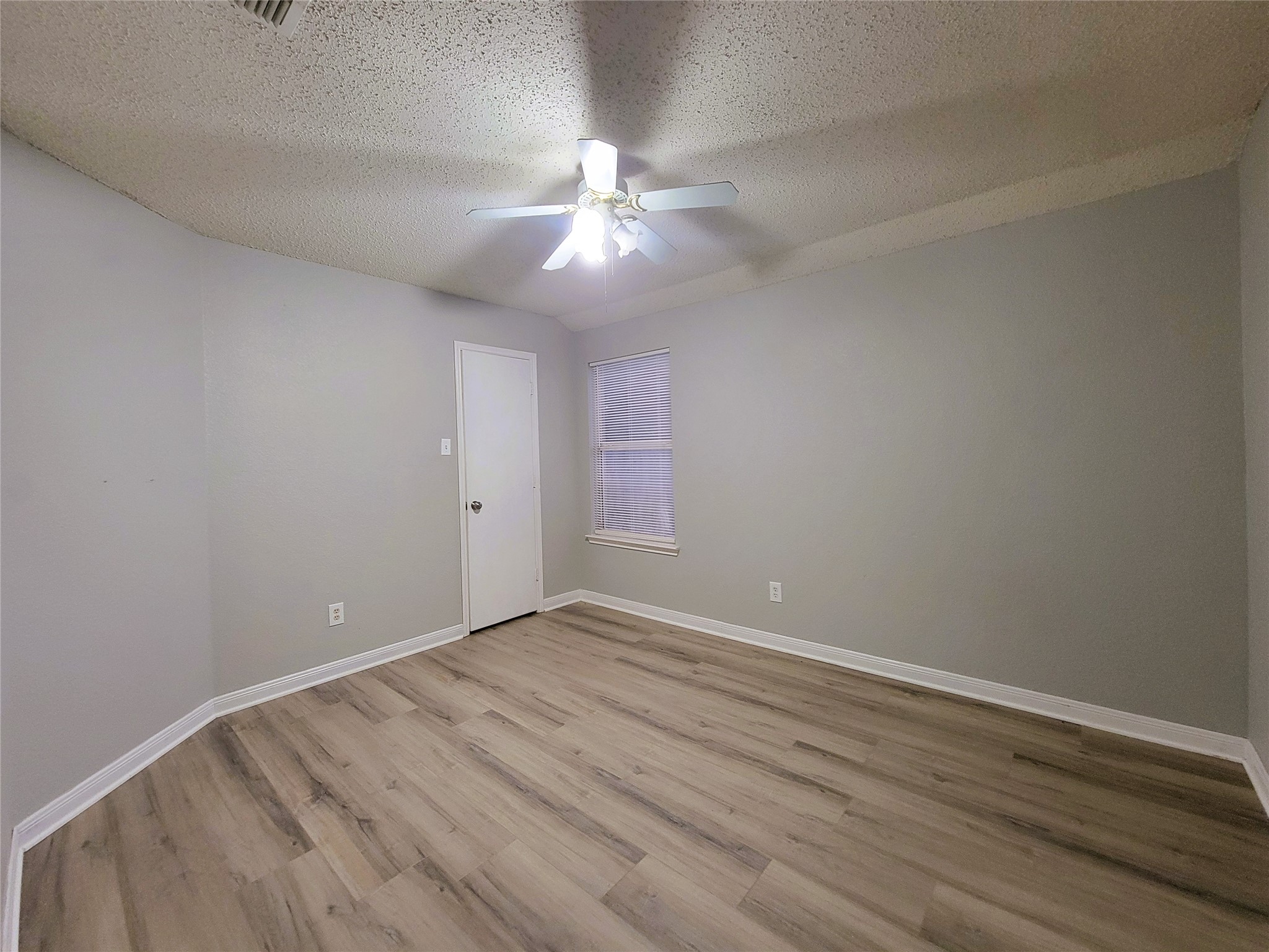 829 Beaver Creek Drive Burleson TX 76028
