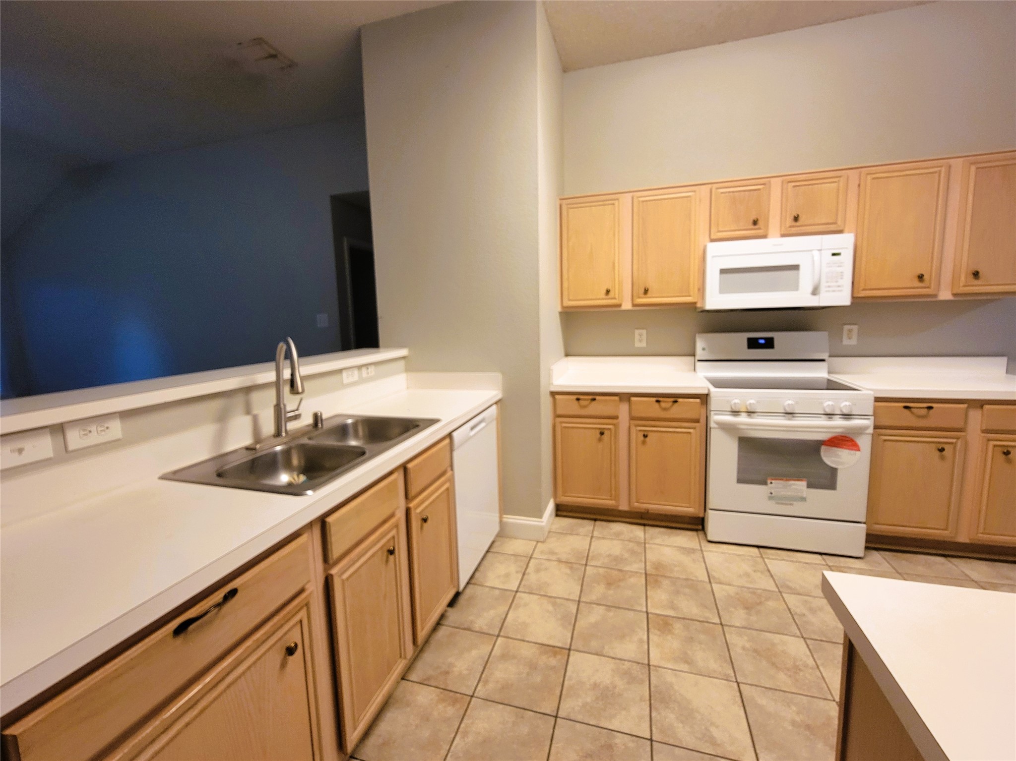 829 Beaver Creek Drive Burleson TX 76028