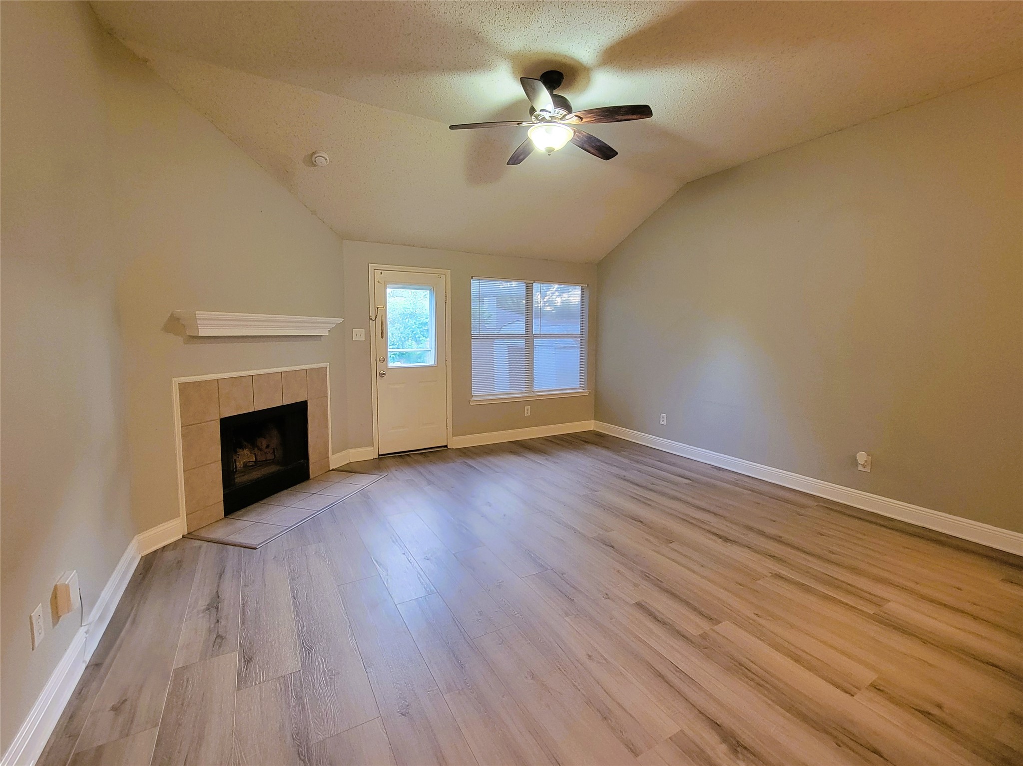 829 Beaver Creek Drive Burleson TX 76028