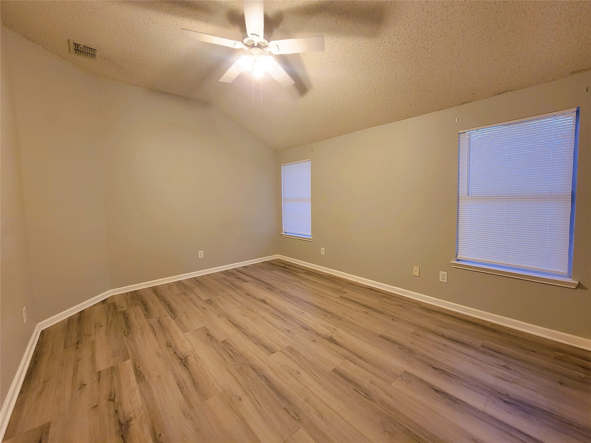 829 Beaver Creek Drive Burleson TX 76028