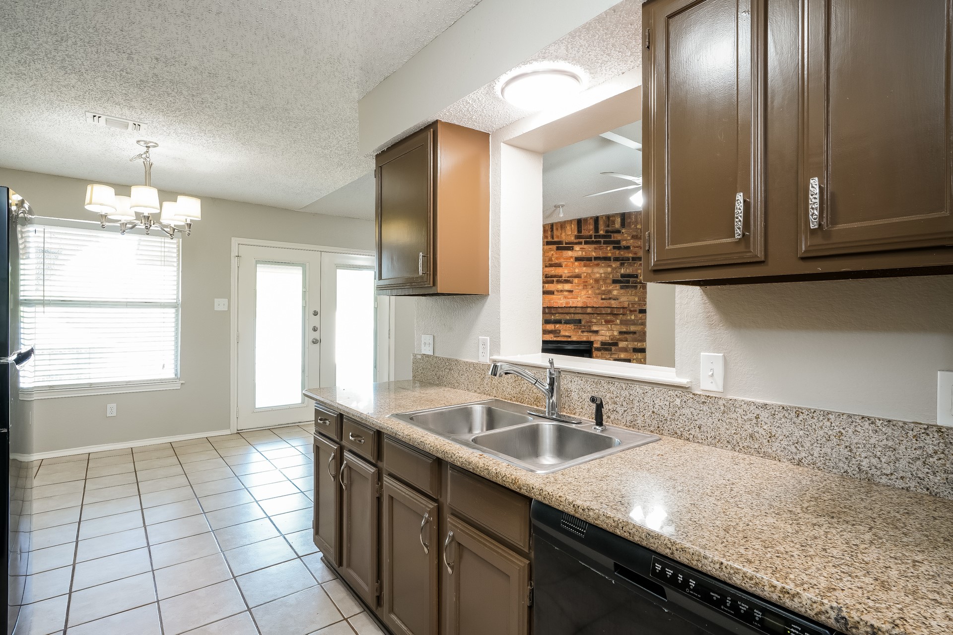 6117 Autumn Springs Drive Arlington TX 76001