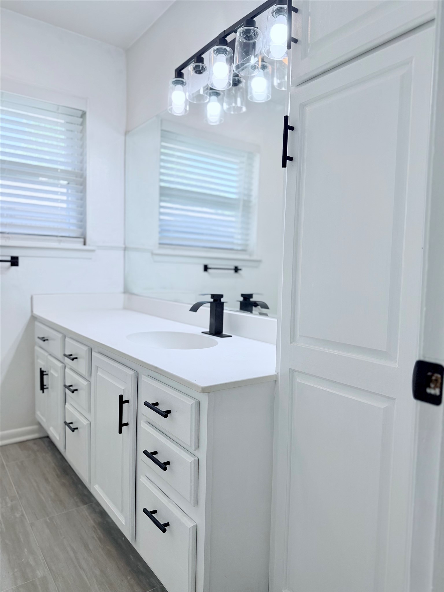 8633 Westglen Dallas TX 75228