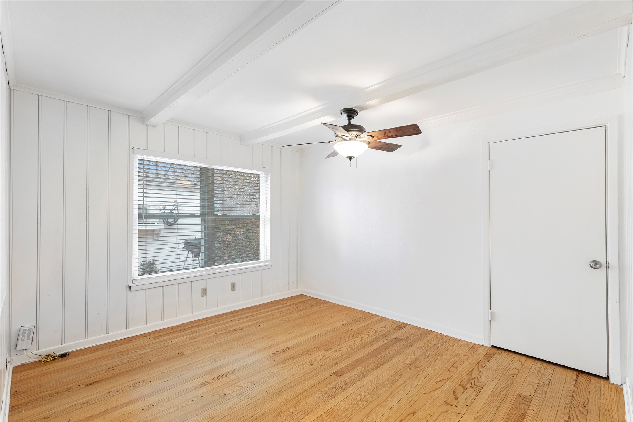 8633 Westglen Dallas TX 75228