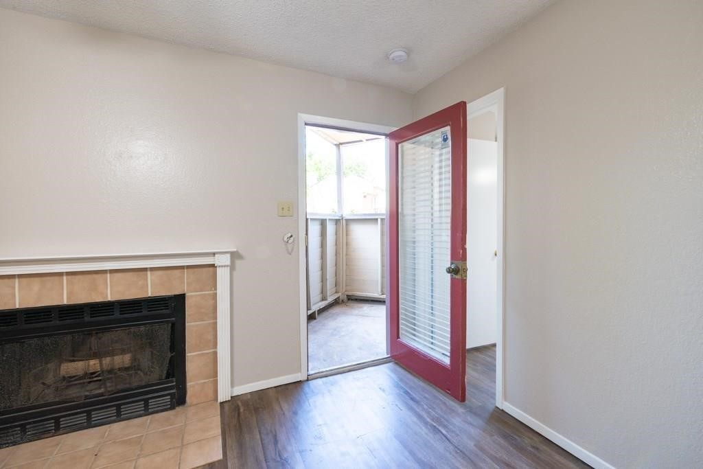 1614 Pecan Chase Circle Arlington TX 76012