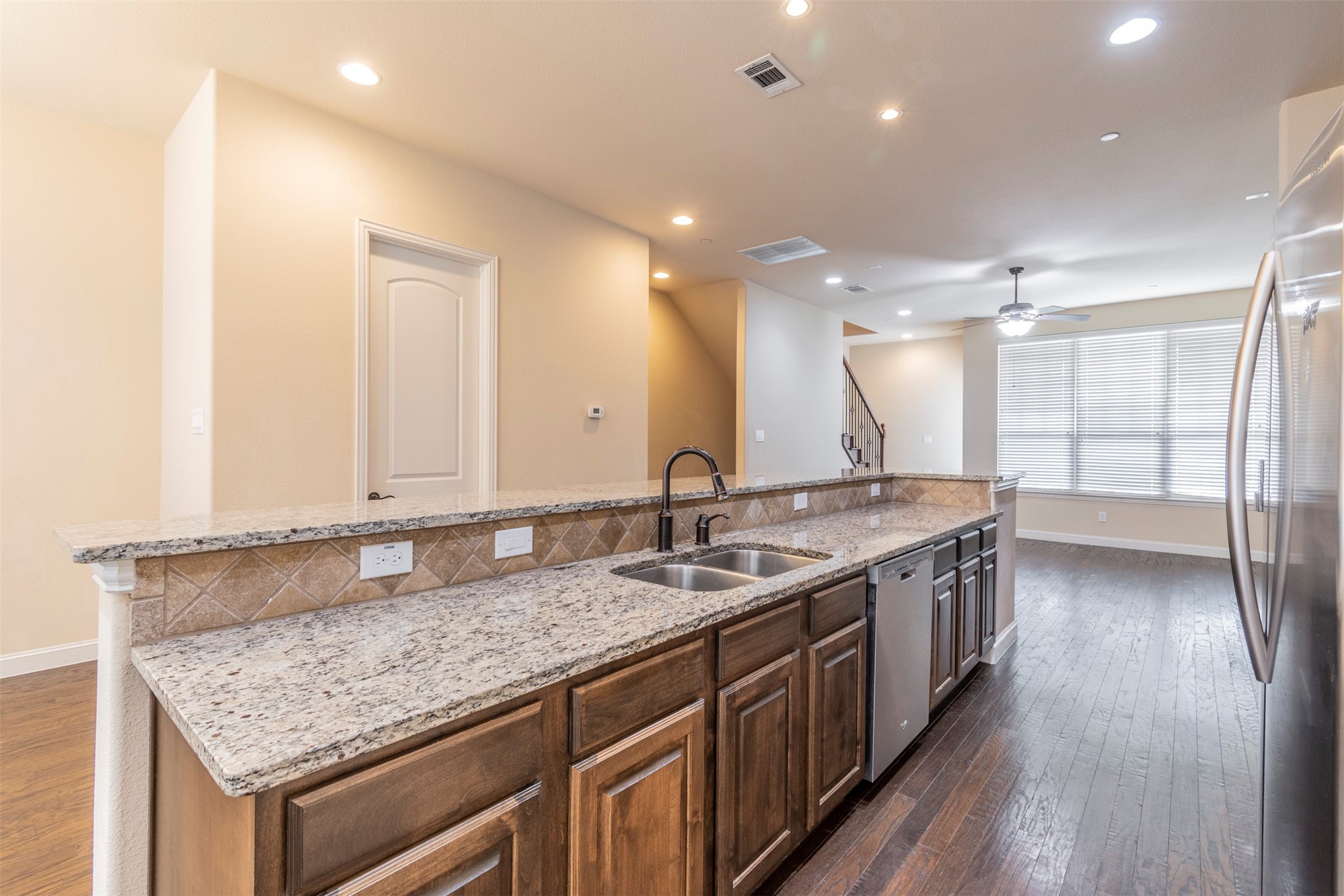 672 Arbol Irving TX 75039