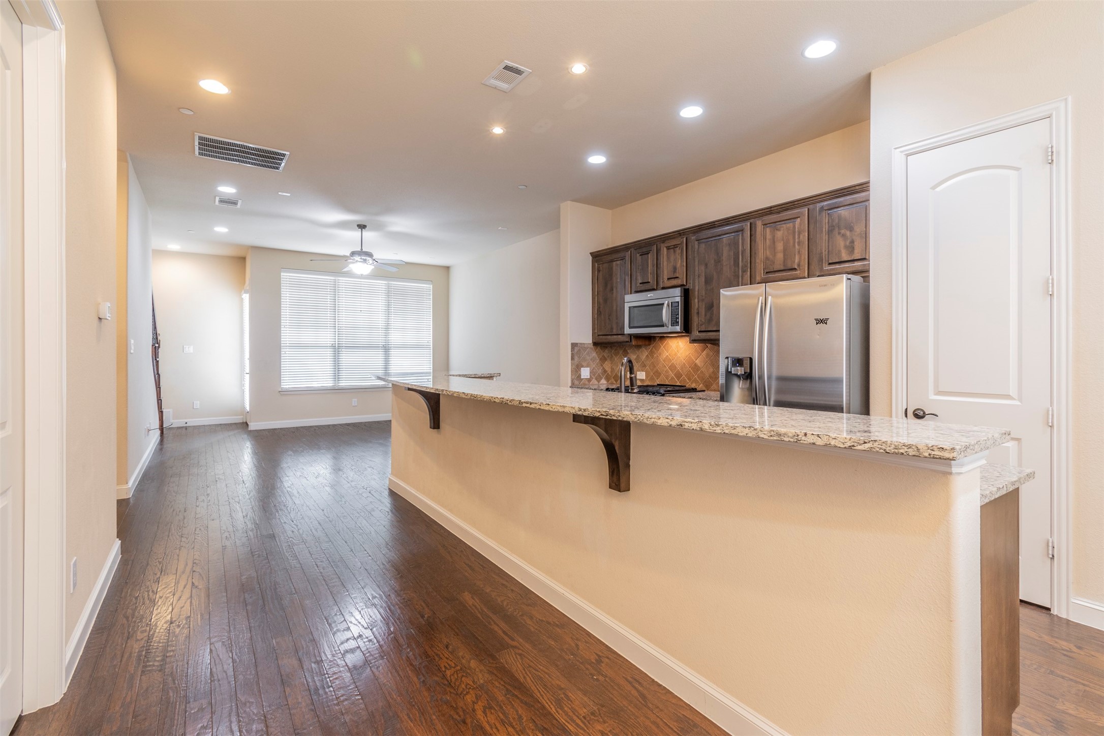 672 Arbol Irving TX 75039