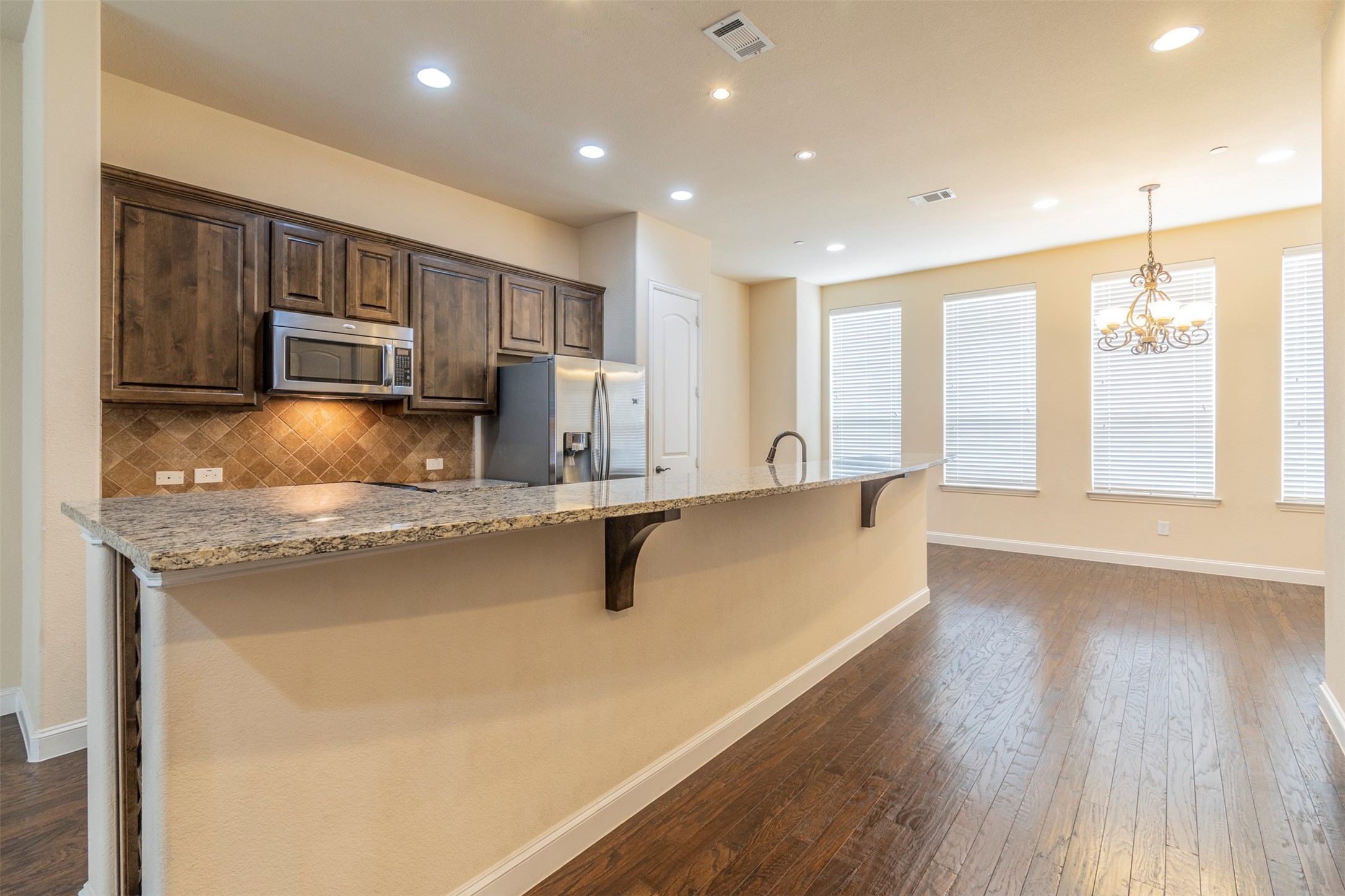 672 Arbol Irving TX 75039