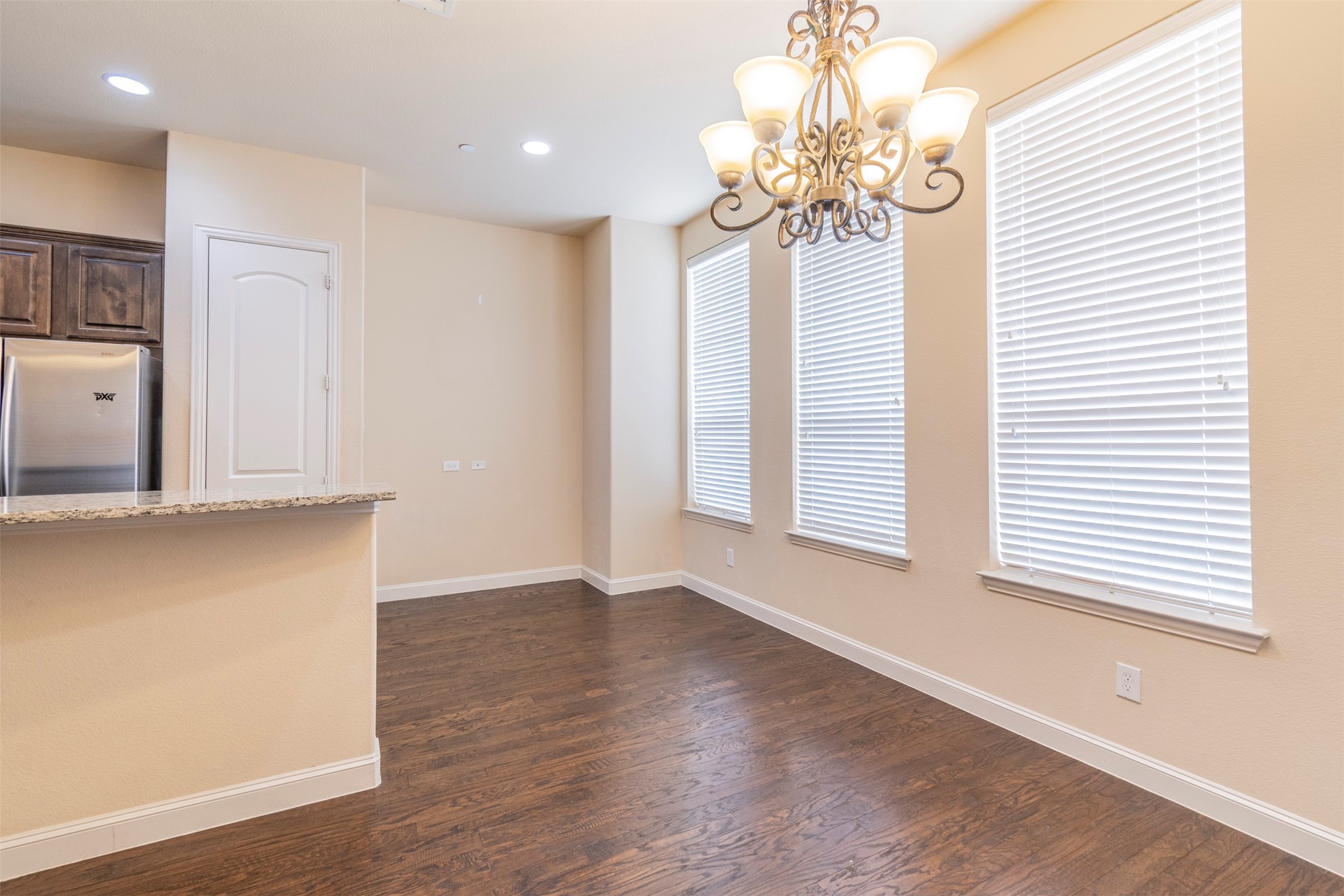 672 Arbol Irving TX 75039
