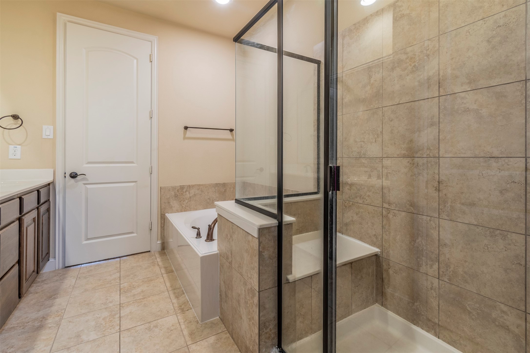 672 Arbol Irving TX 75039