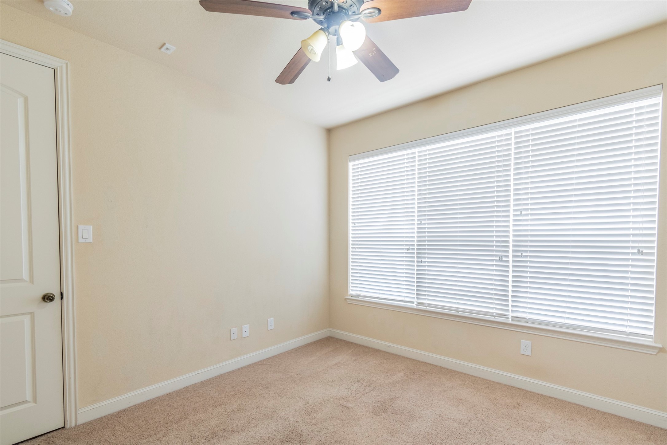 672 Arbol Irving TX 75039