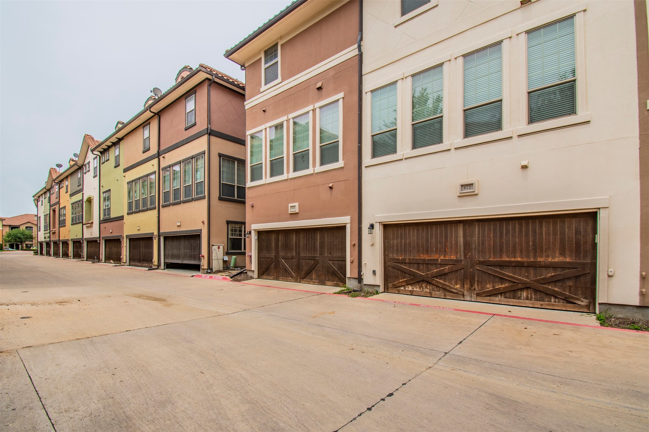 672 Arbol Irving TX 75039
