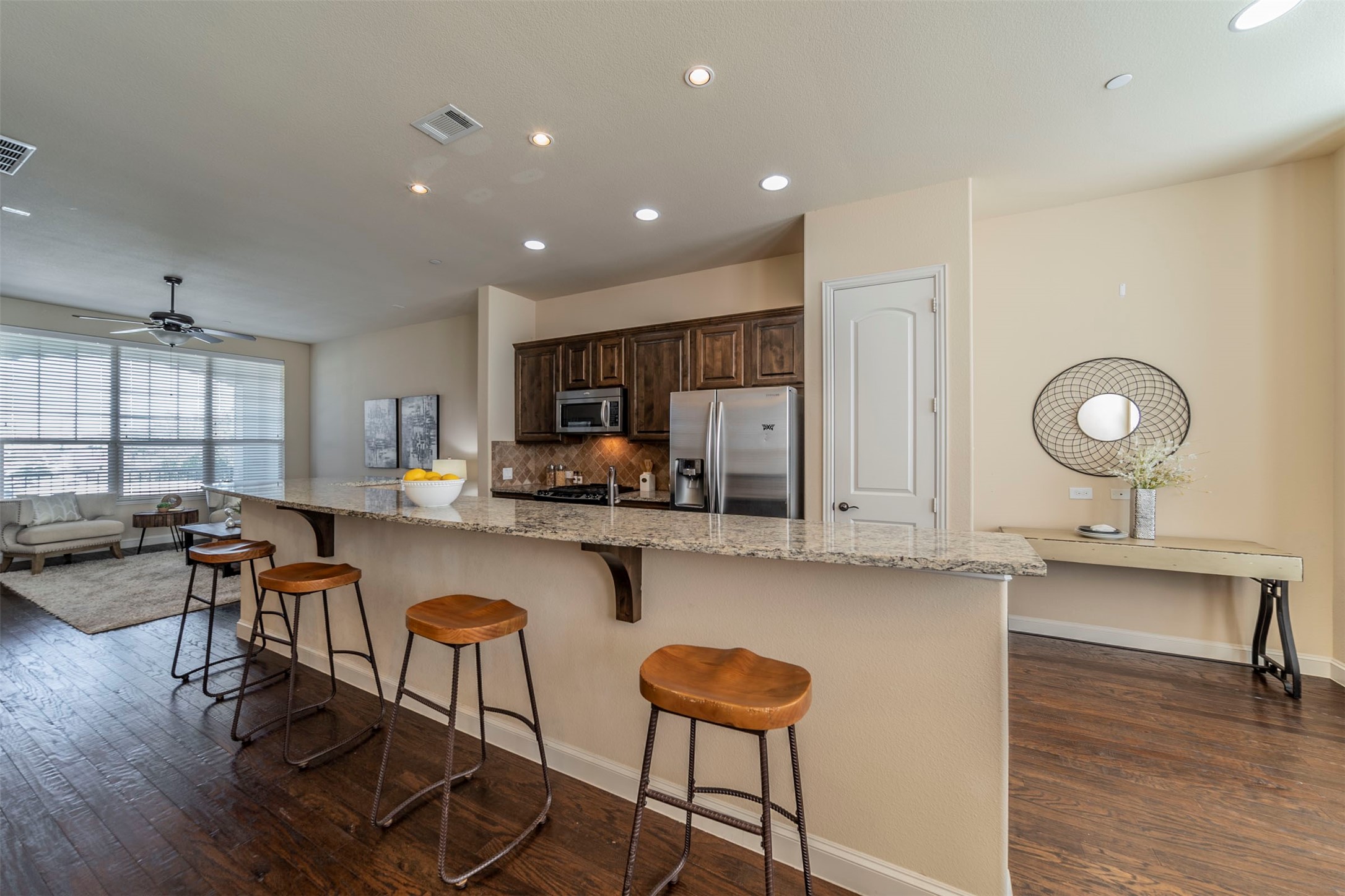 672 Arbol Irving TX 75039