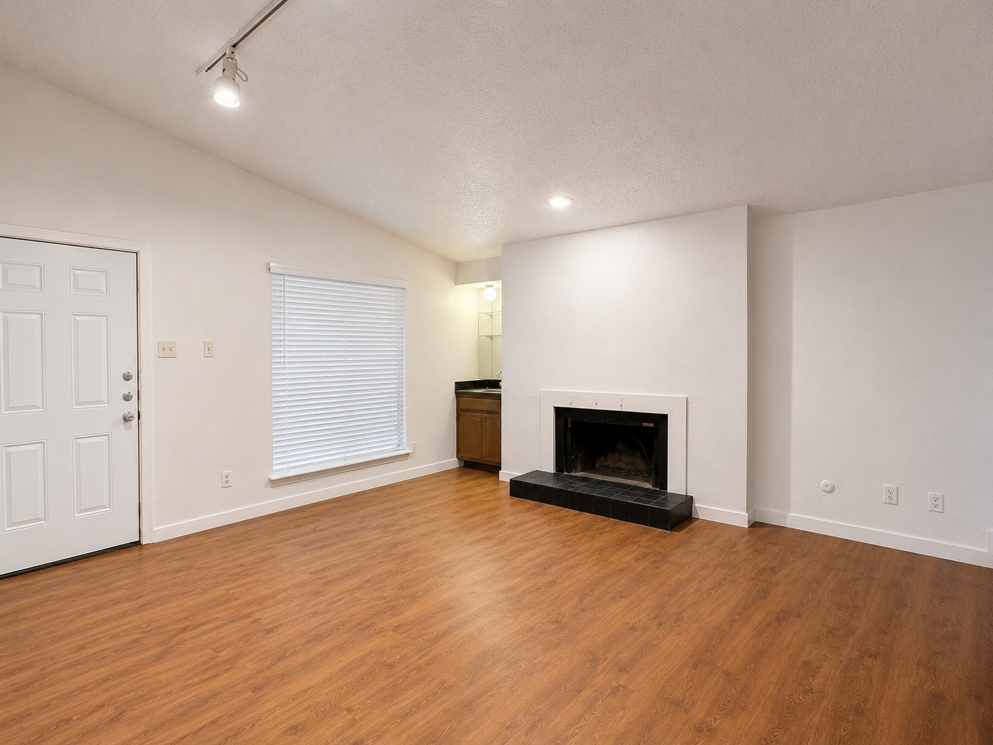 6646 E Lovers Lane Dallas TX 75214
