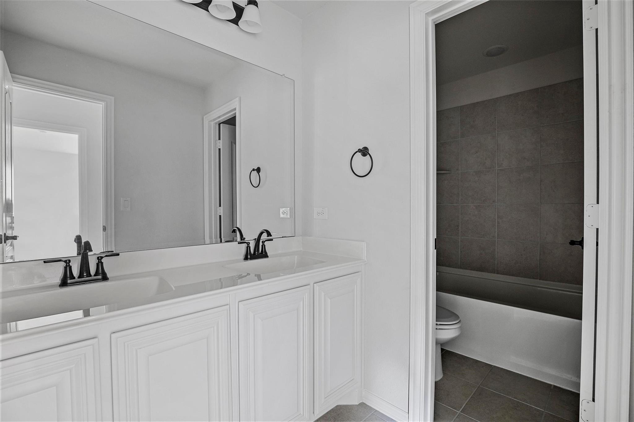 508 Bush Avenue Waxahachie TX 75165