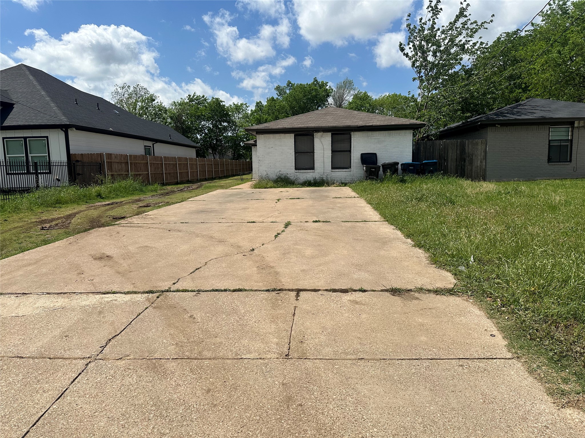 3848 Waldorf Street Fort Worth TX 76119