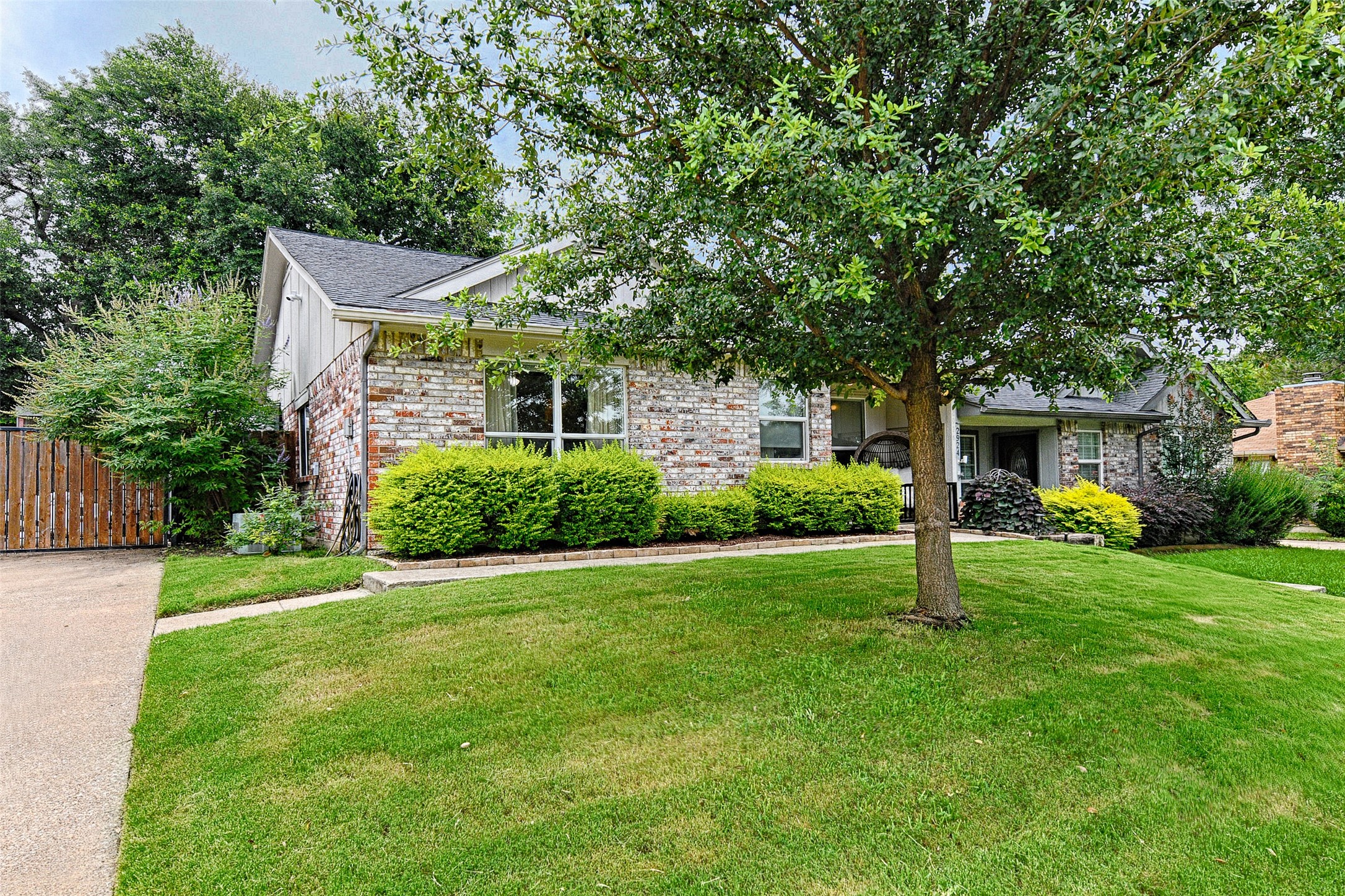 2926 Kathleen Lane Euless TX 76039