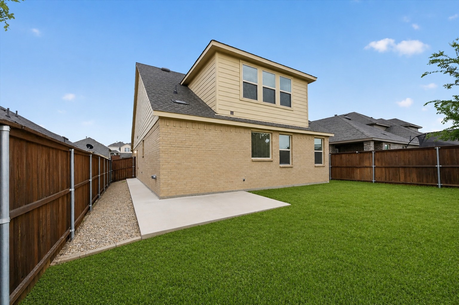 3955 Oak Creek Circle Denison TX 75020
