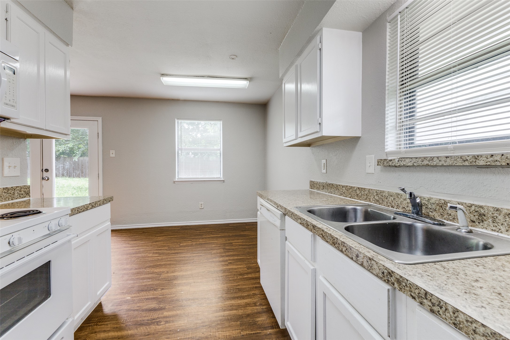 12129 Spring Branch Drive Balch Springs TX 75180