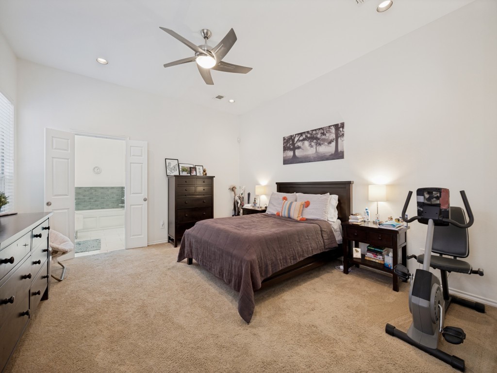 6072 Thursby Avenue Dallas TX 75252