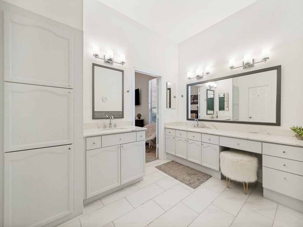 6072 Thursby Avenue Dallas TX 75252