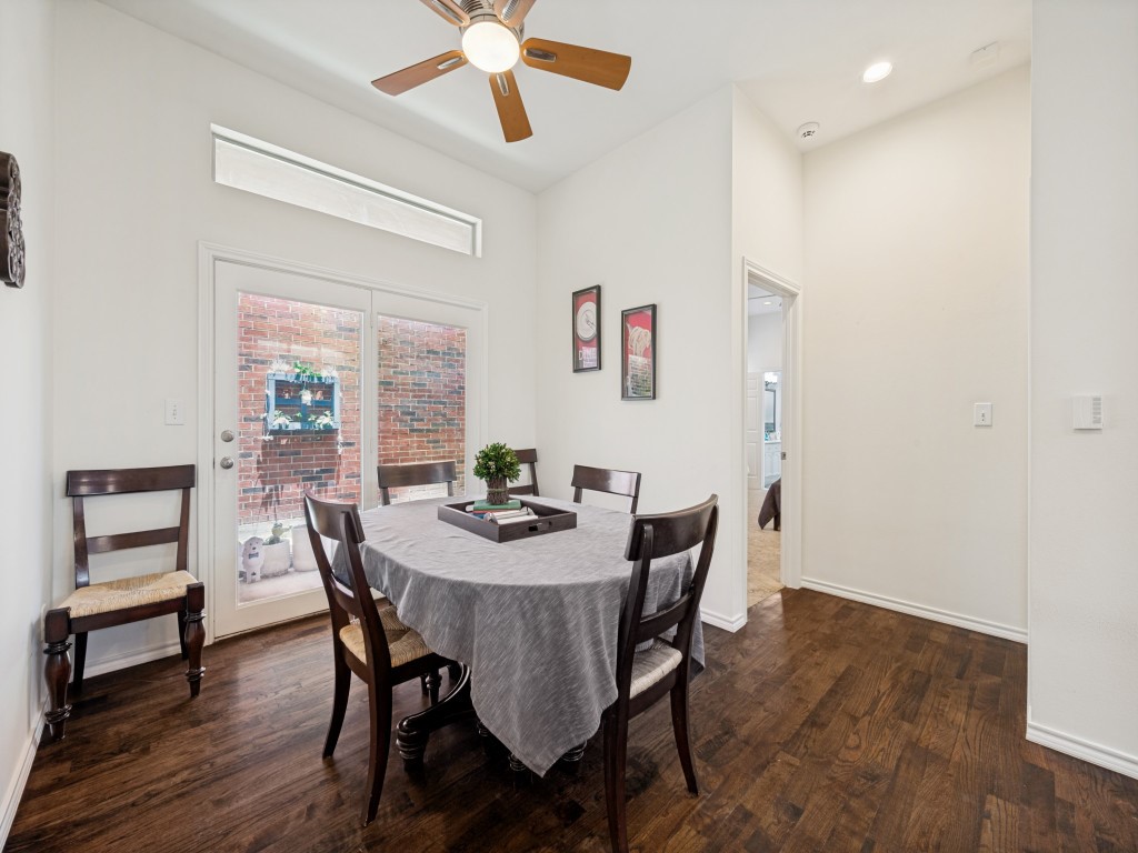 6072 Thursby Avenue Dallas TX 75252