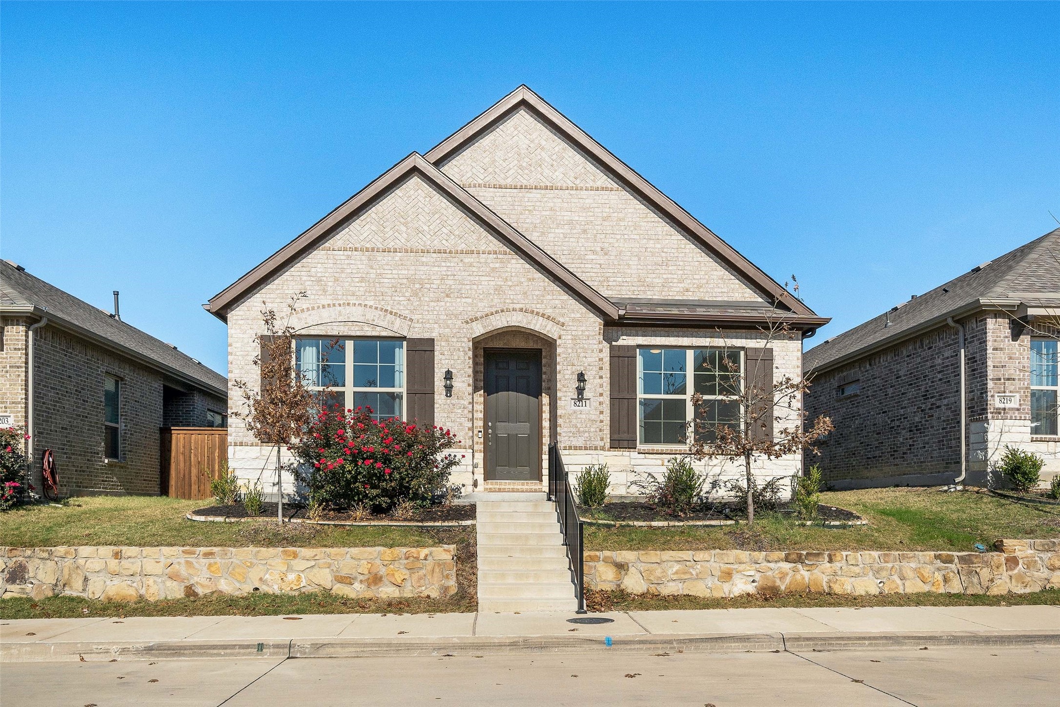 8211 Agarito Way Dallas TX 75252