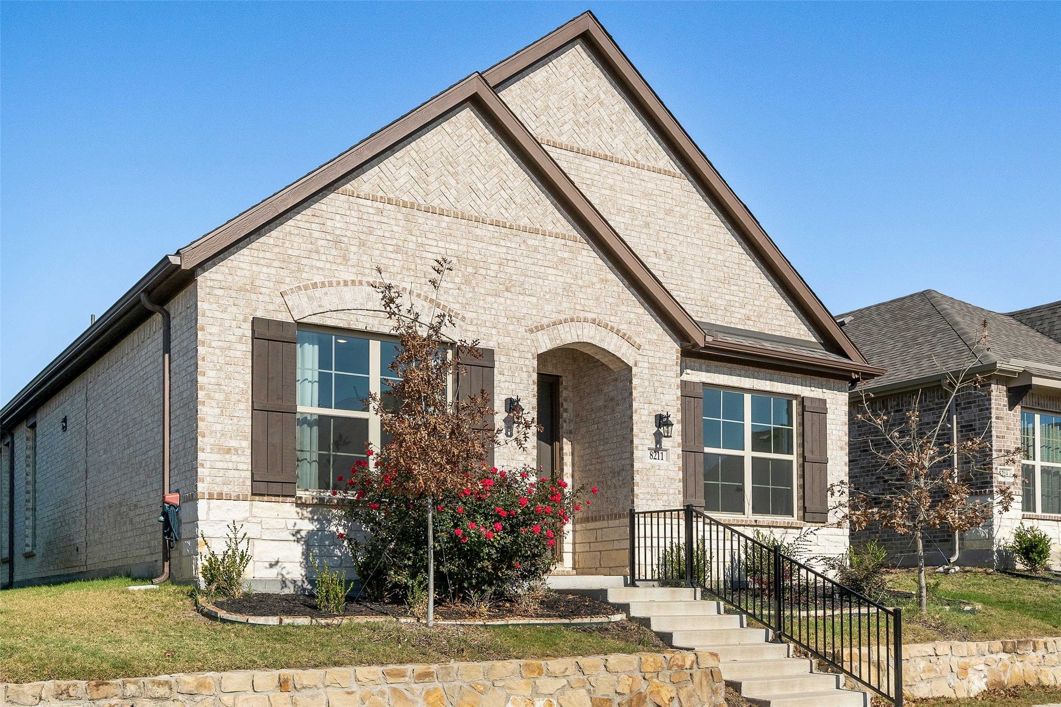 8211 Agarito Way Dallas TX 75252