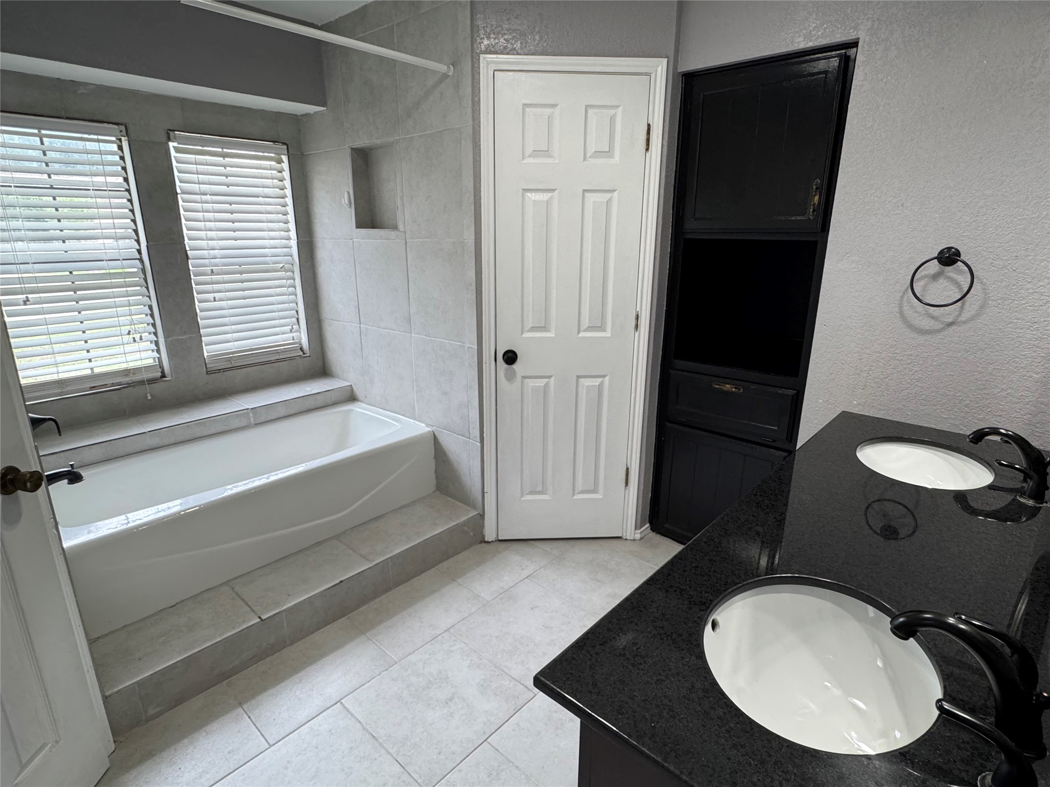 6629 High Lawn Terrace Watauga TX 76148