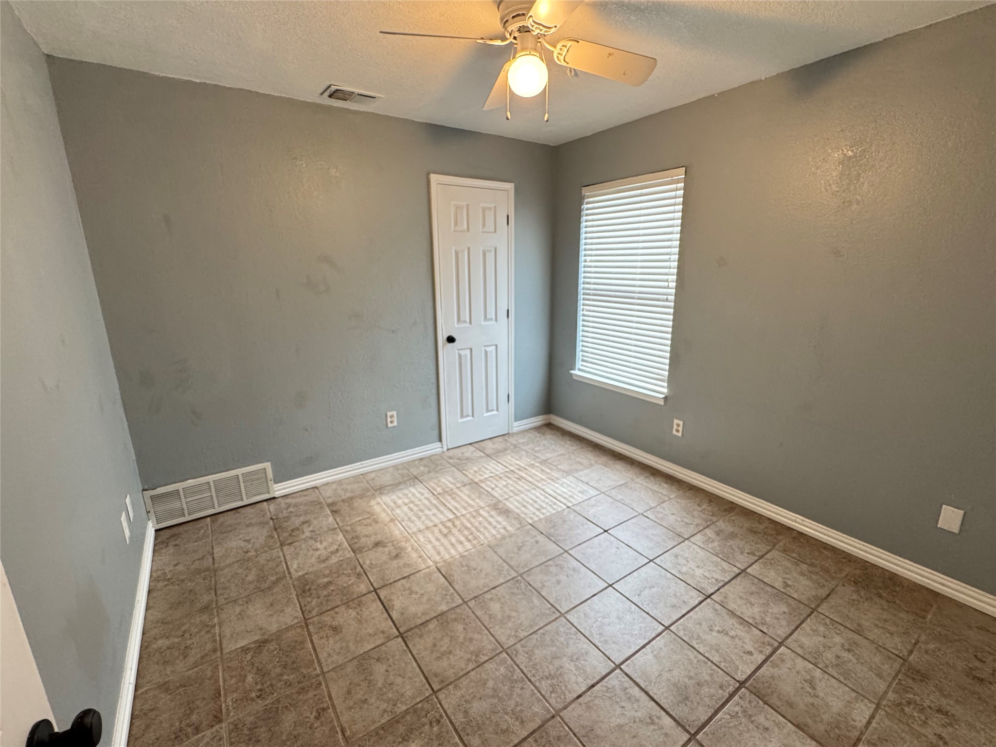 6629 High Lawn Terrace Watauga TX 76148
