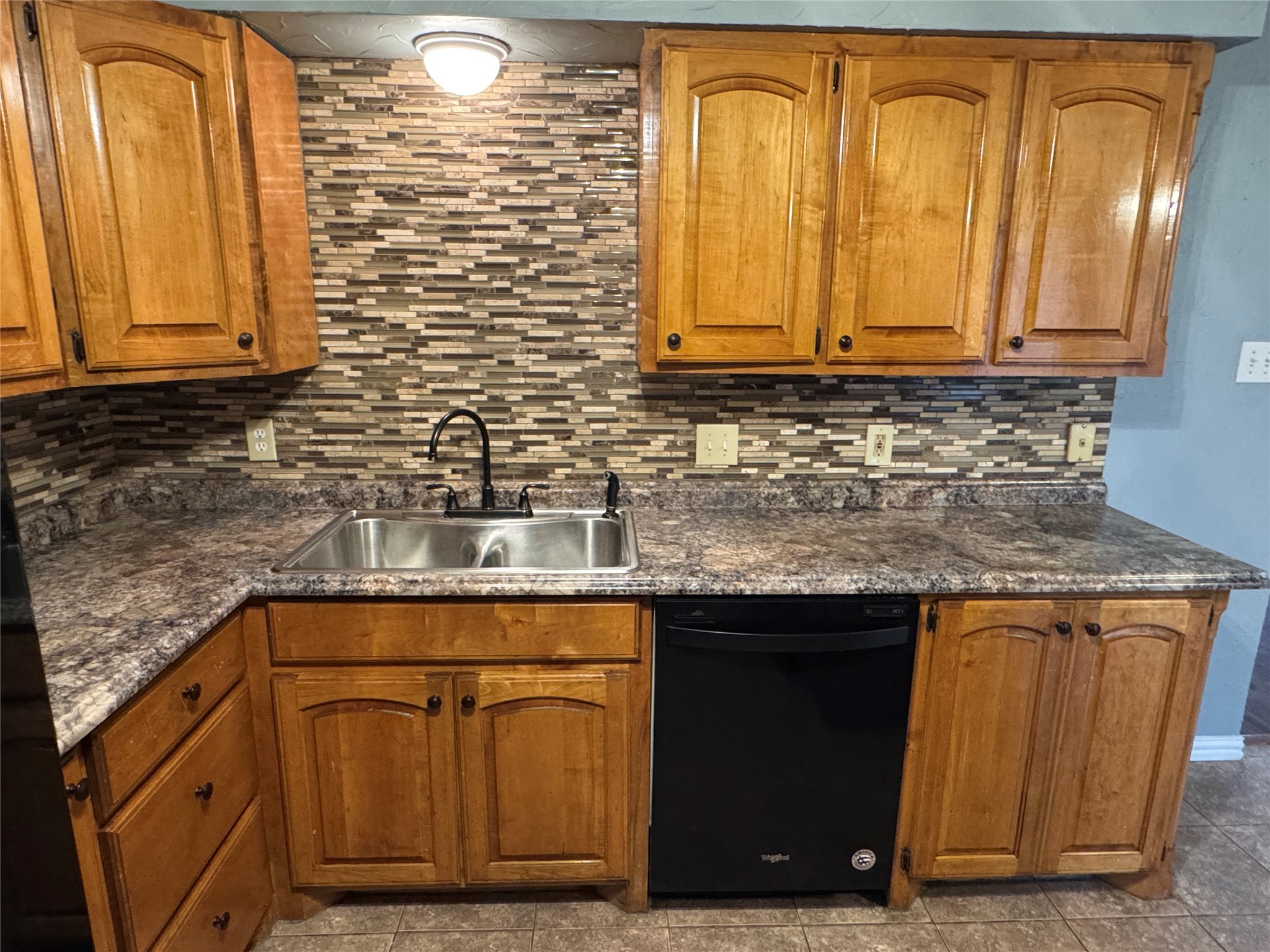 6629 High Lawn Terrace Watauga TX 76148
