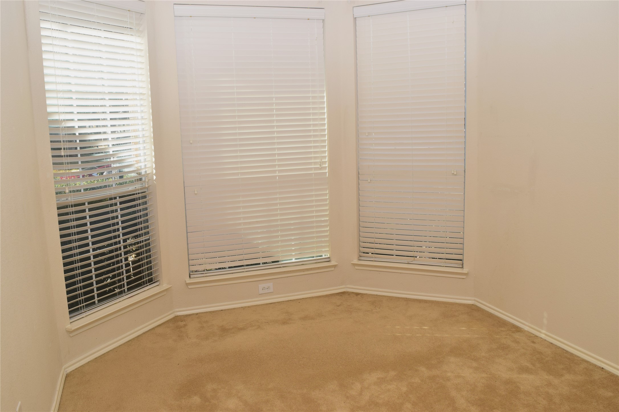 1714 Rustic Lane Garland TX 75040