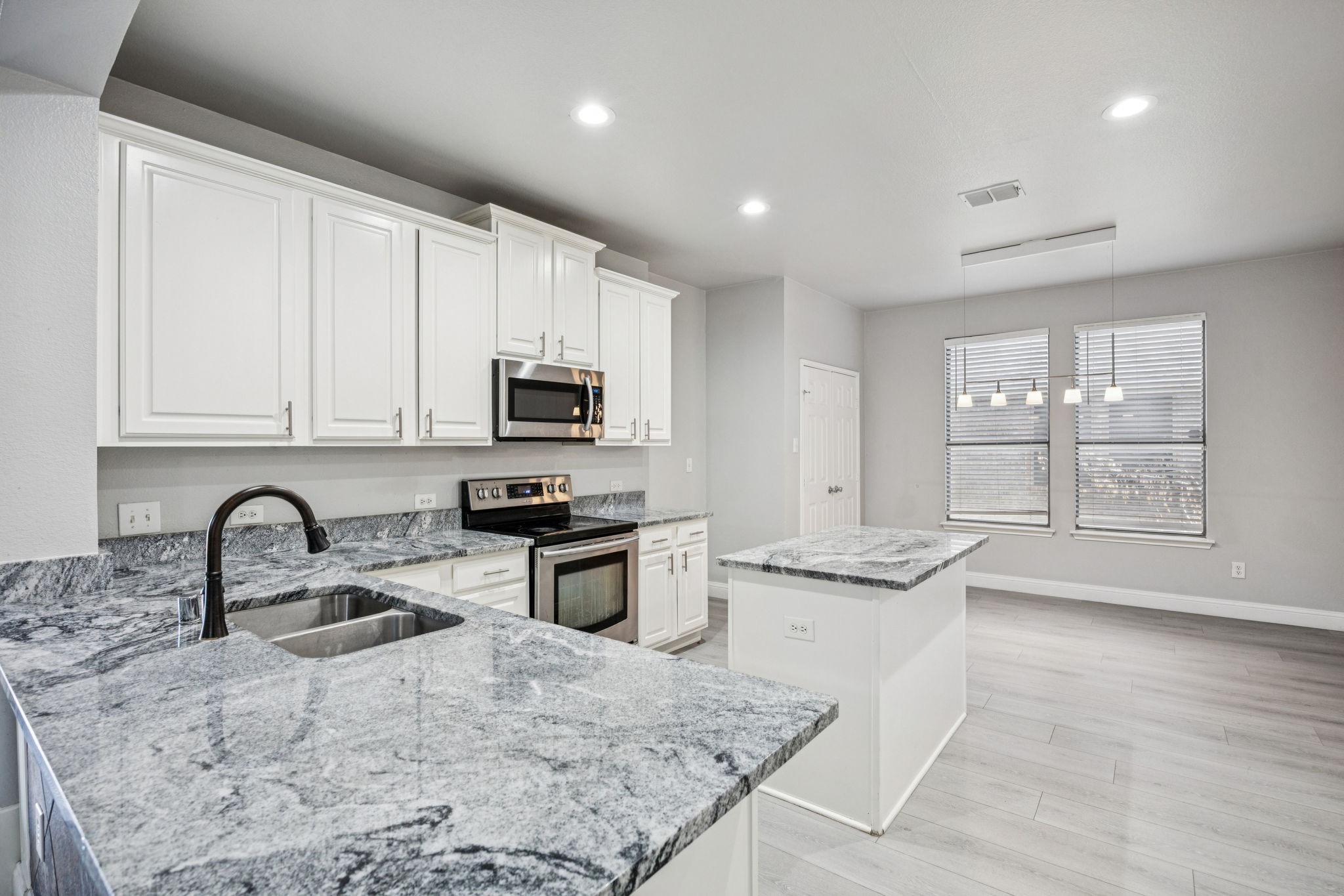 813 Lake Forest Trail Little Elm TX 75068