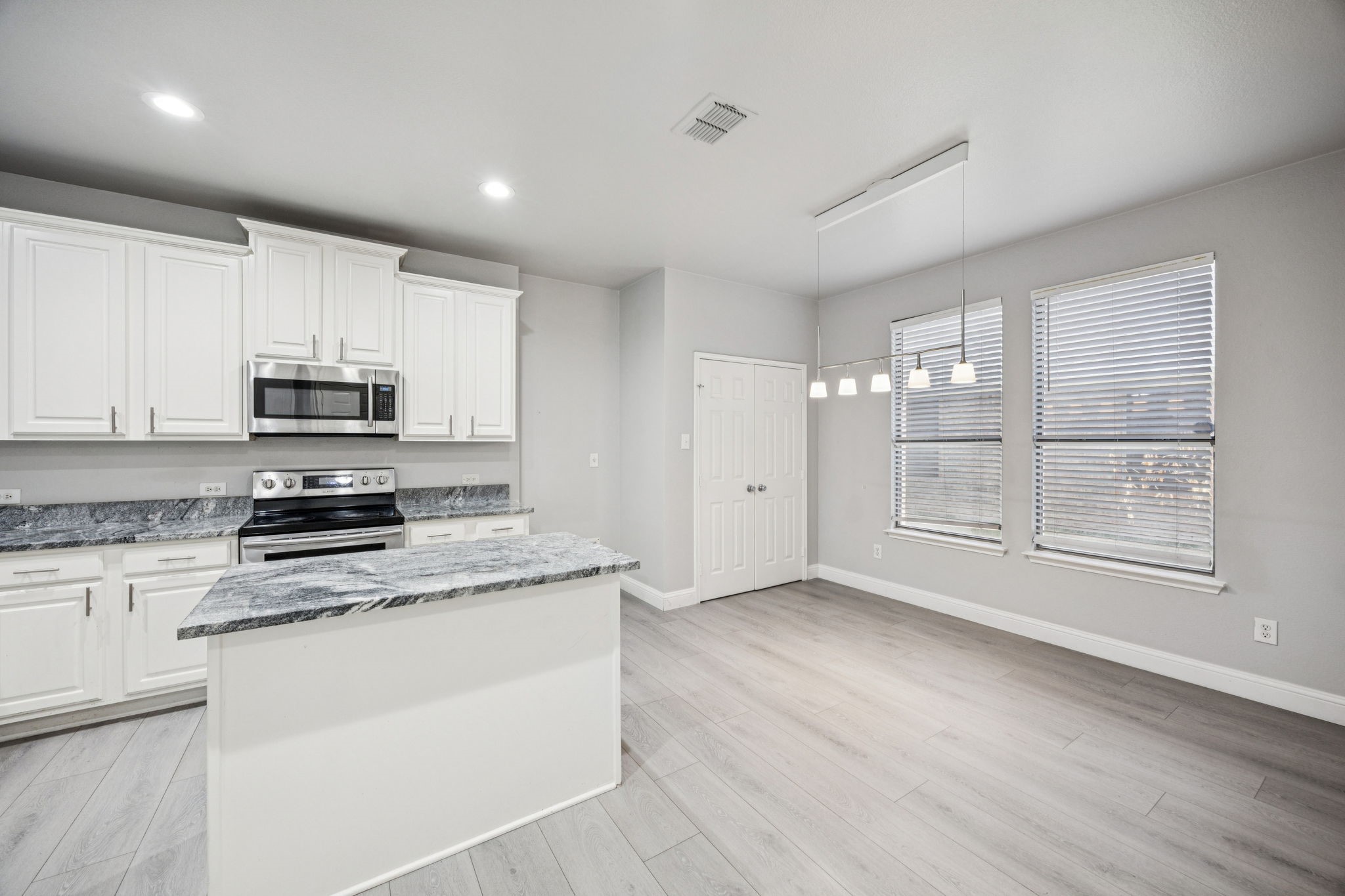 813 Lake Forest Trail Little Elm TX 75068