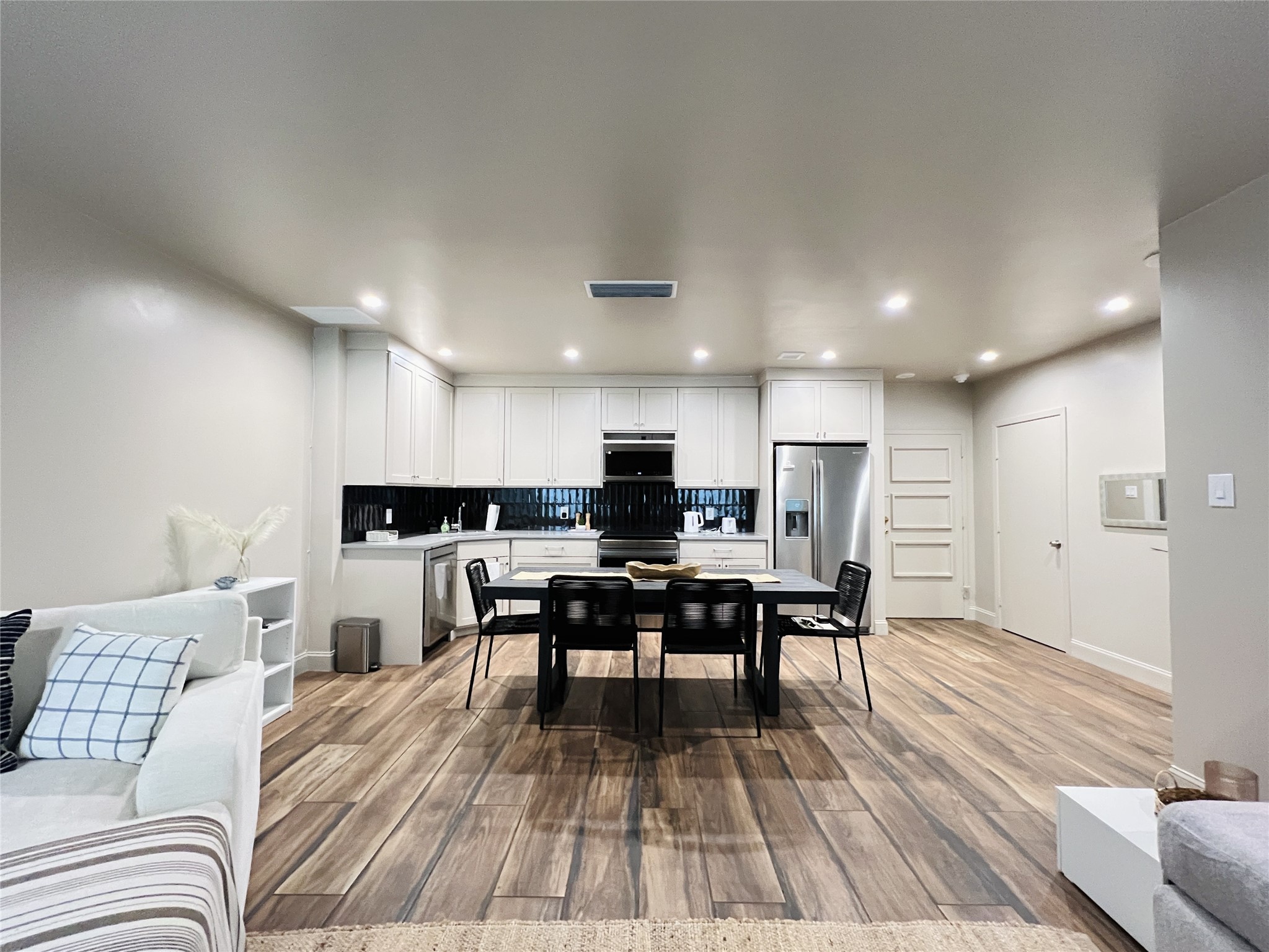 6211 W Northwest Highway Dallas TX 75225