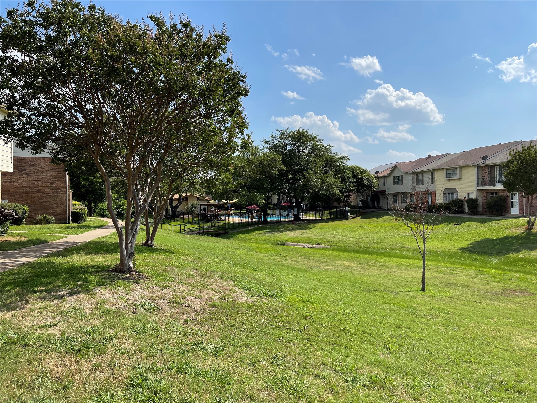27 E Mountain Creek Court Grand Prairie TX 75052