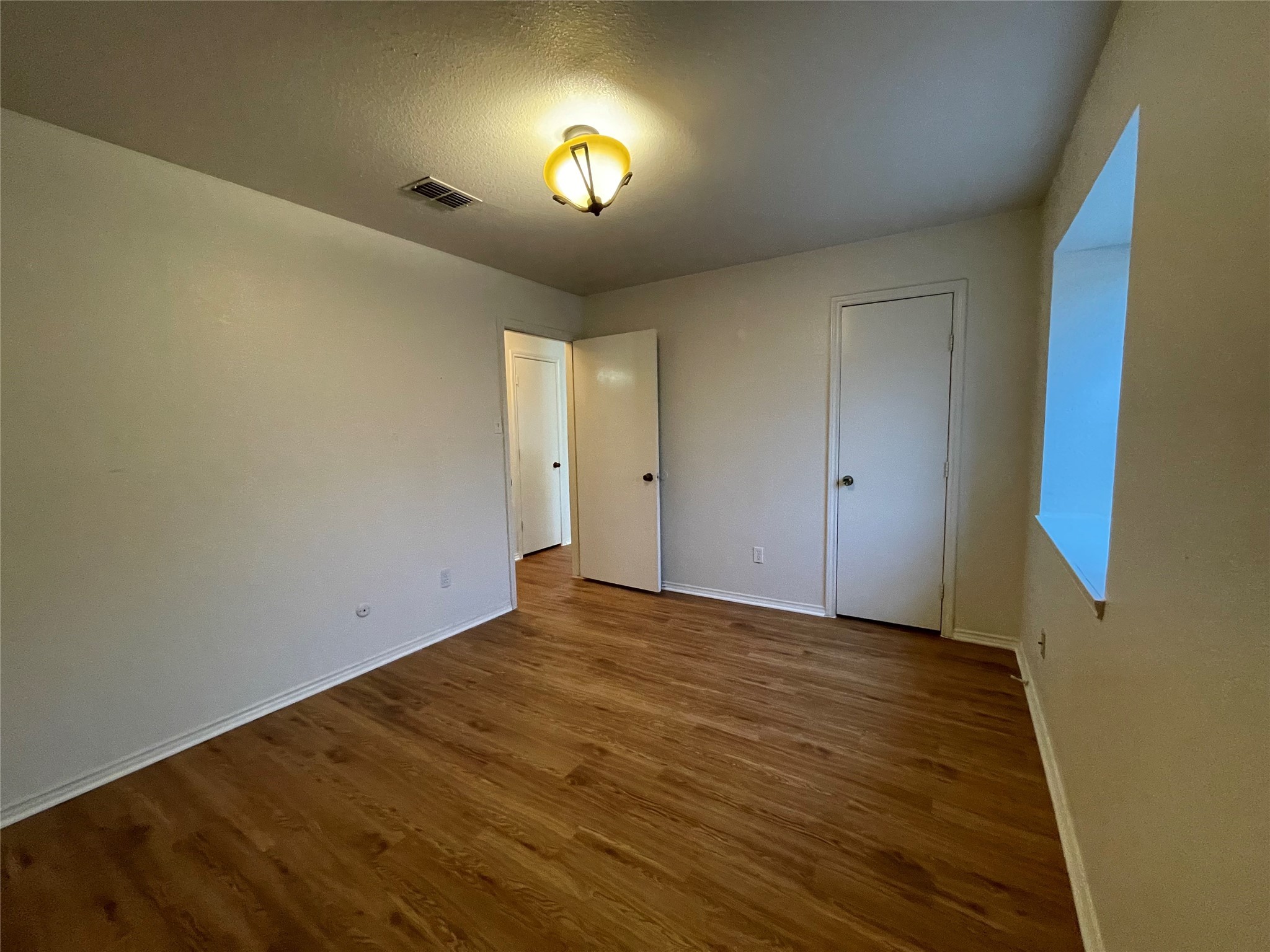 27 E Mountain Creek Court Grand Prairie TX 75052