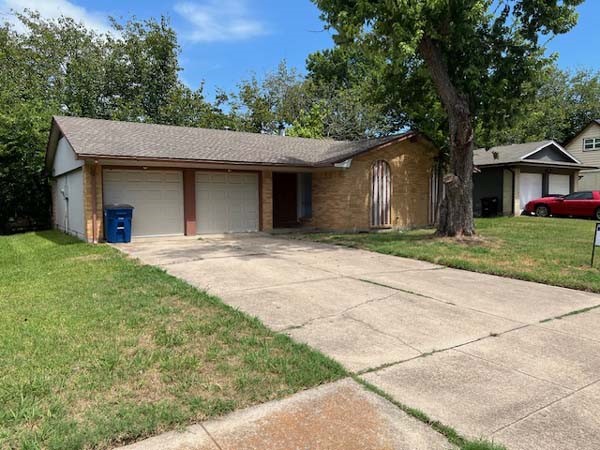 806 Phillips Drive Ennis TX 75119